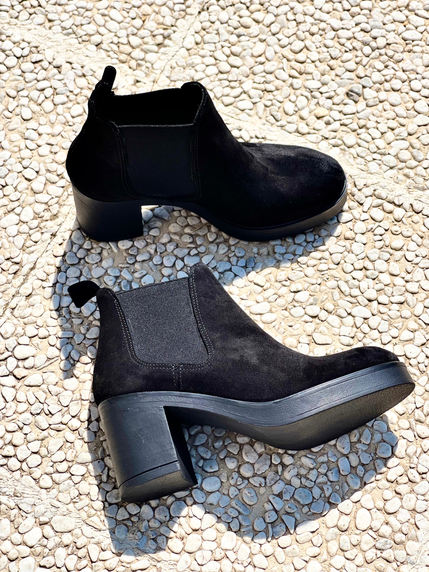 ZAIRA BLACK SUEDE