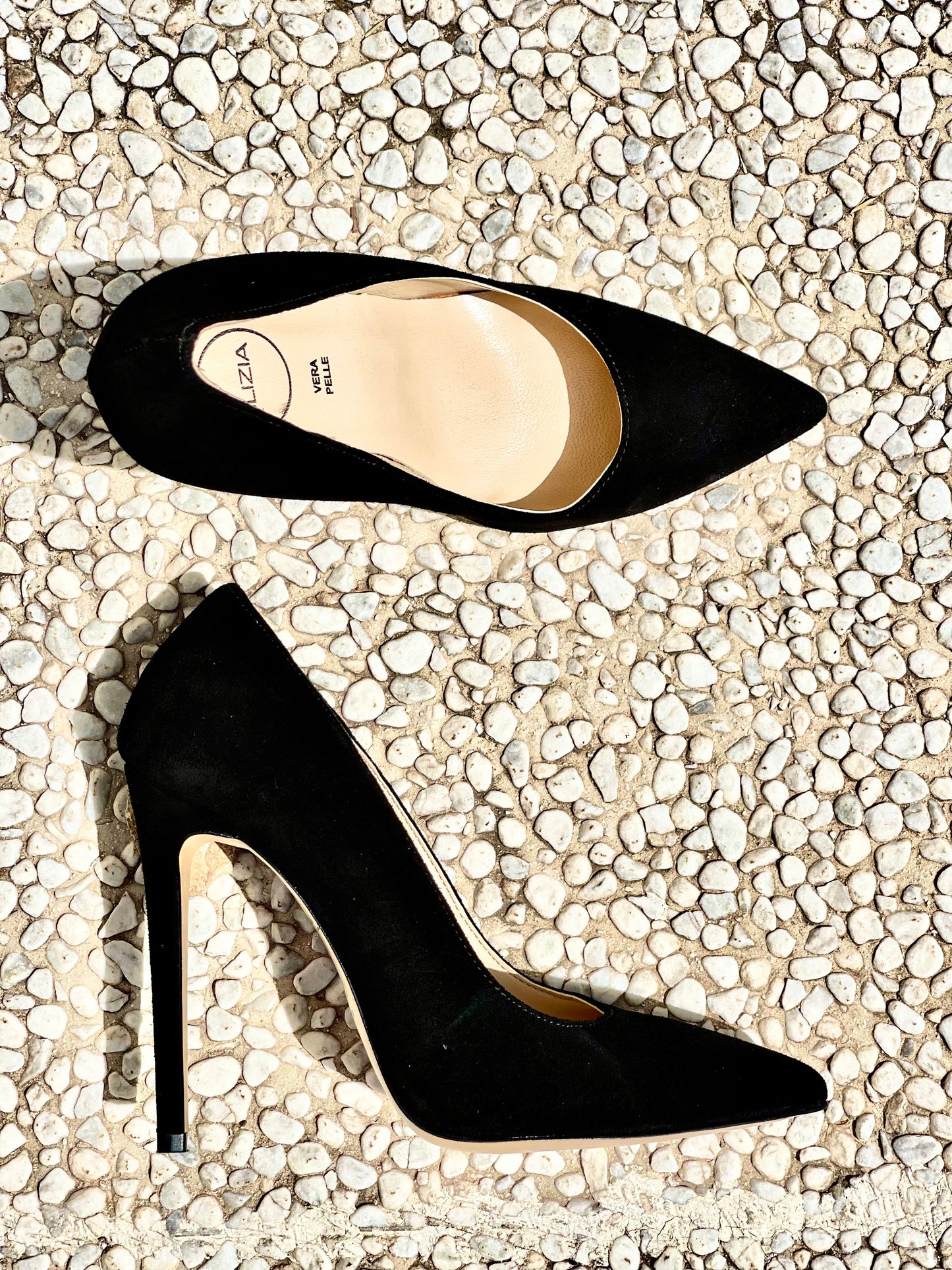 NOE BLACK SUEDE