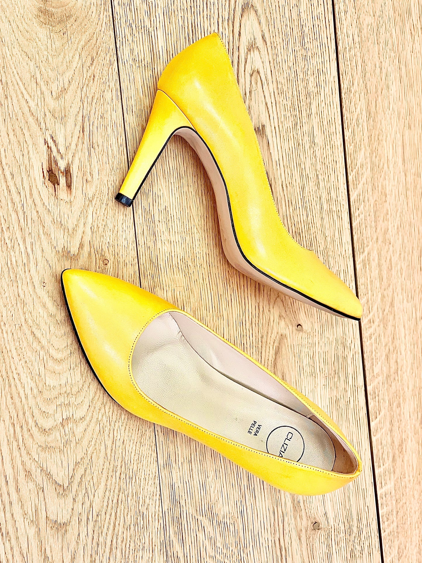 EMY YELLOW