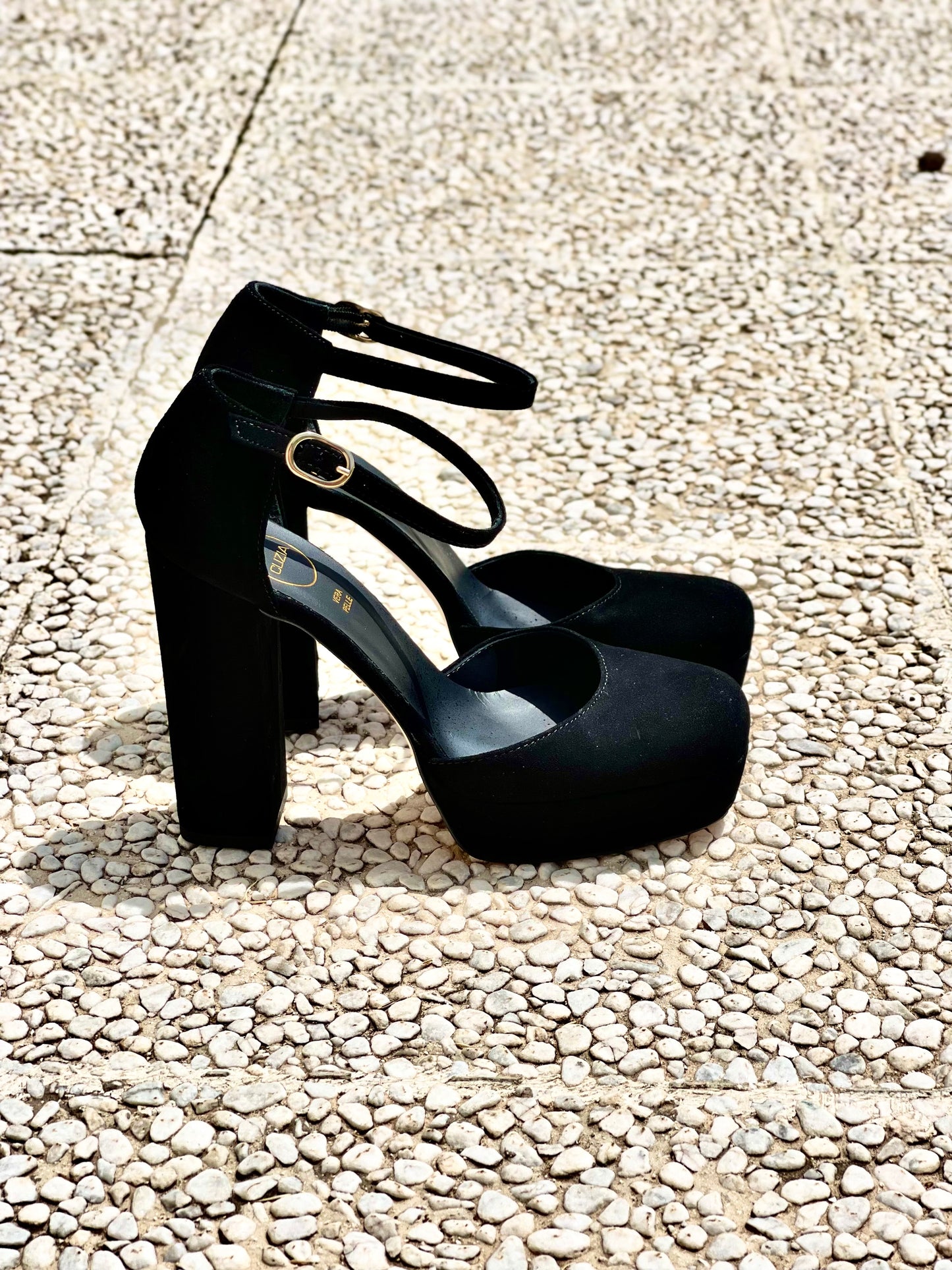 IKO BLACK SUEDE
