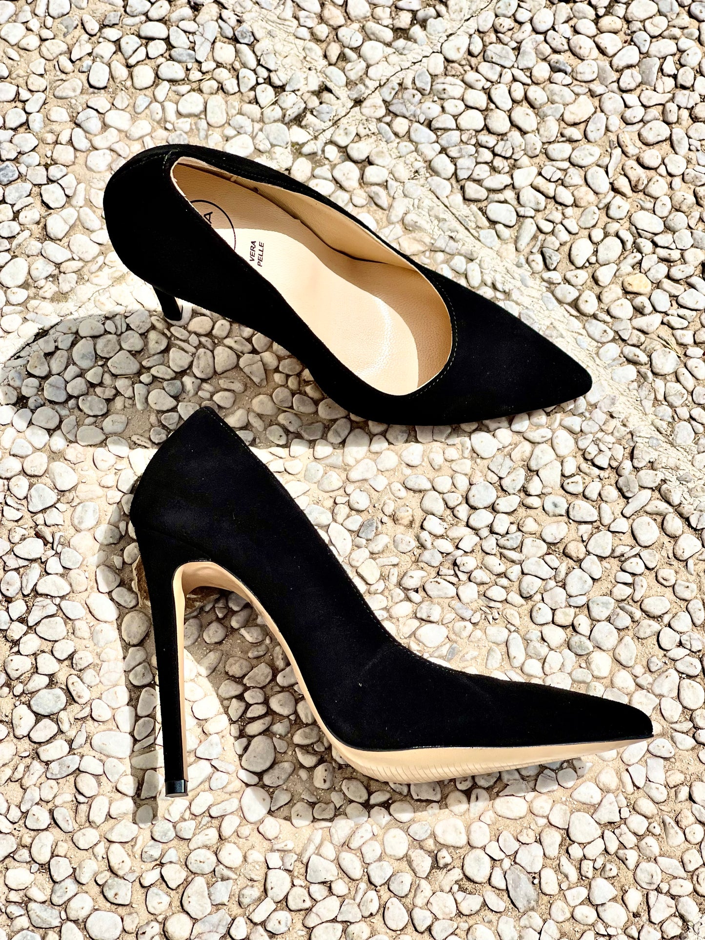 NOE BLACK SUEDE