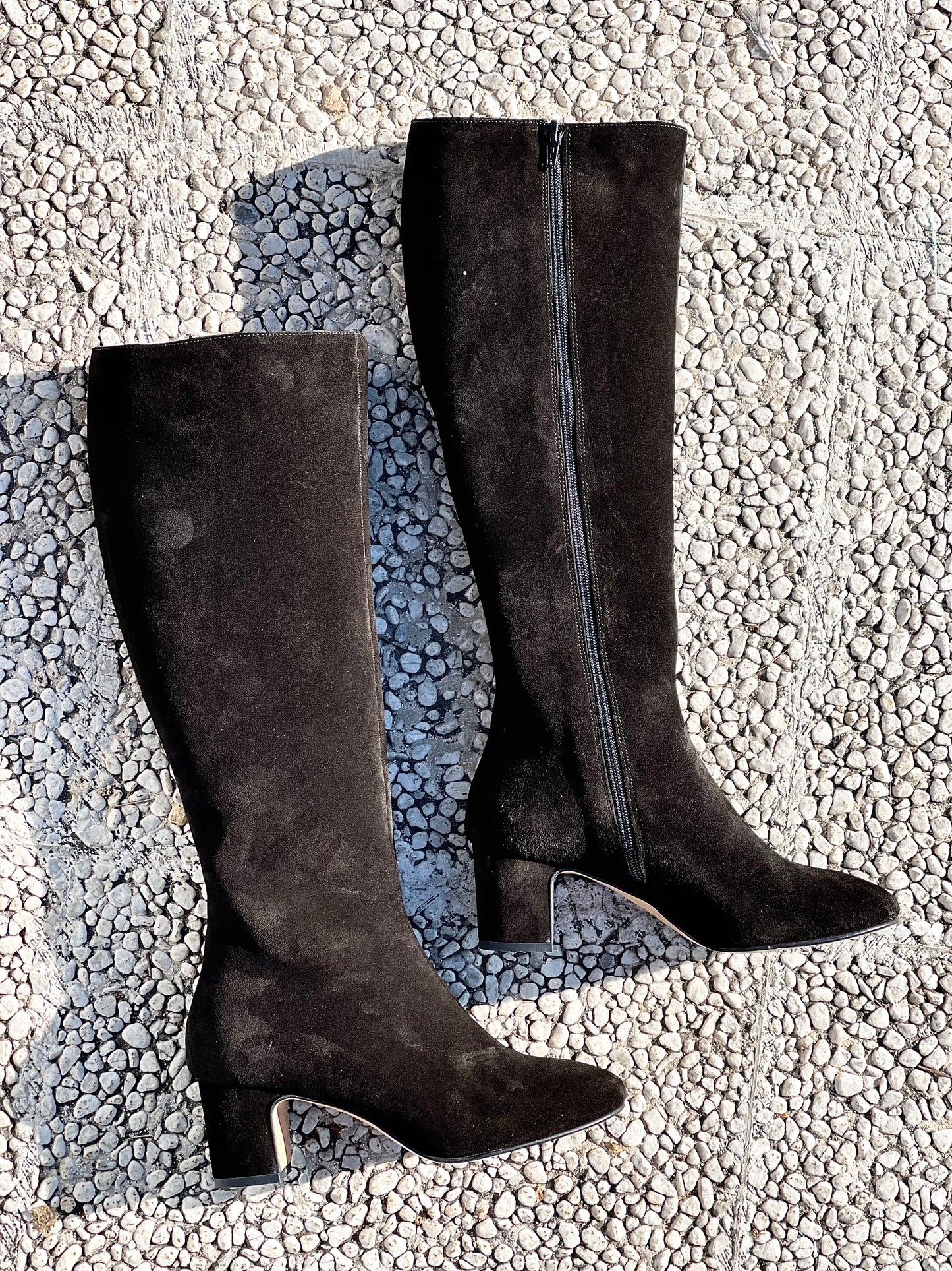 ROBERT BLACK SUEDE