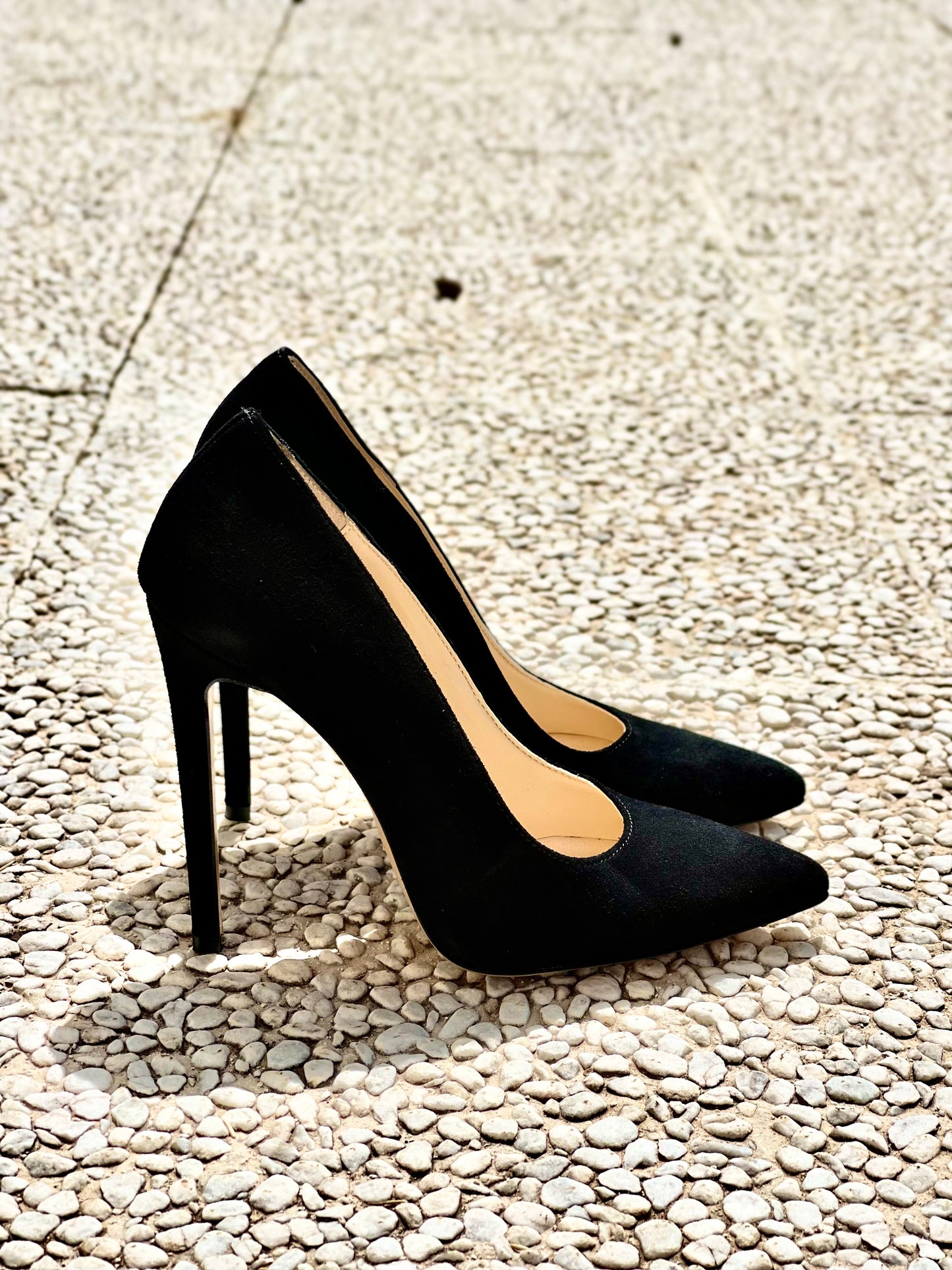 NOE BLACK SUEDE