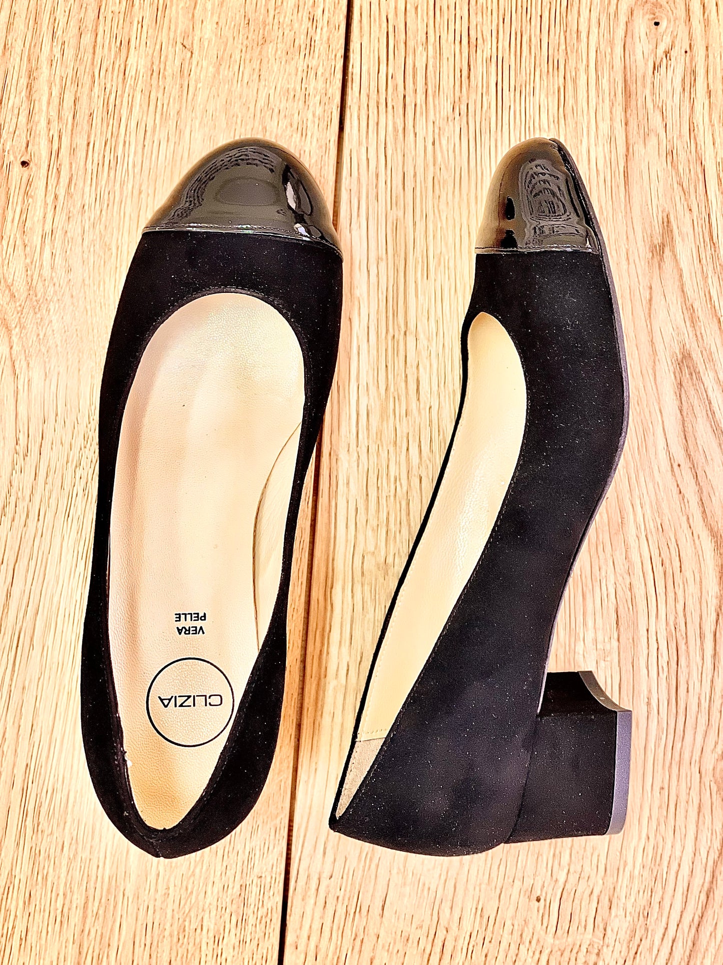 PAOLA BLACK SUEDE