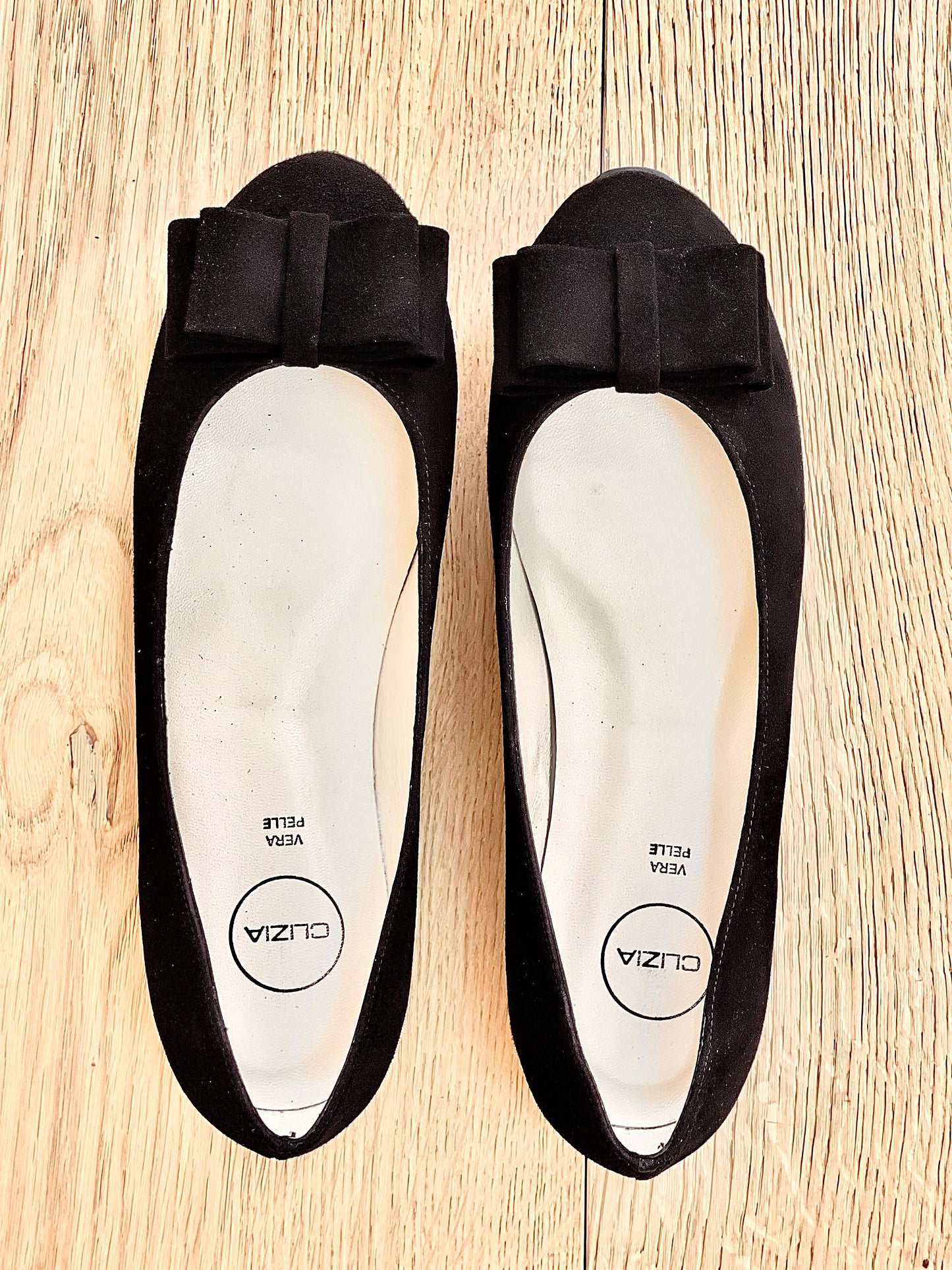 KENDRA BLACK SUEDE