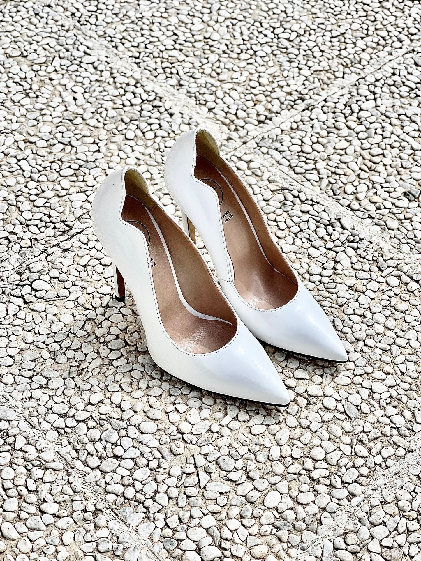 LOLA LUX WHITE