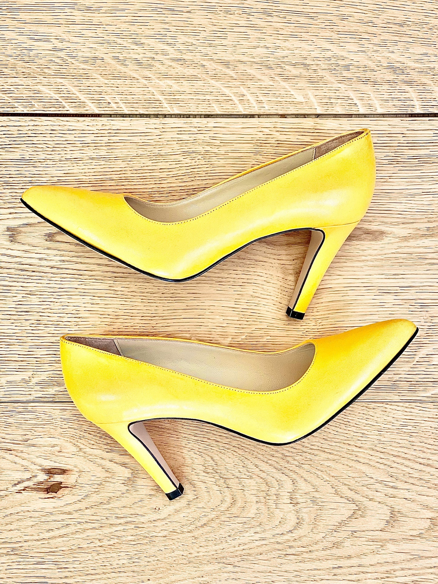 EMY YELLOW