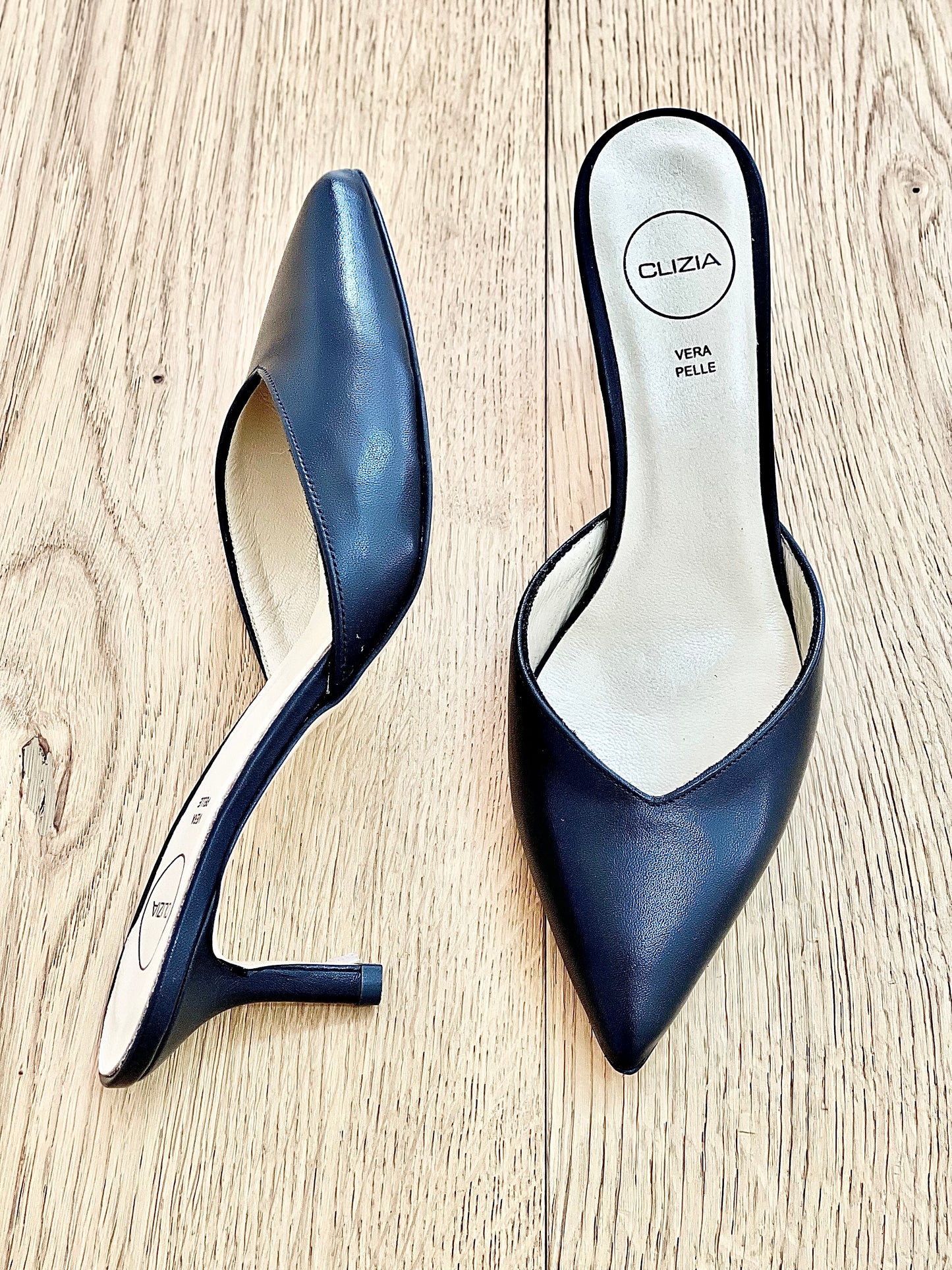VIKY LEATHER BLACK