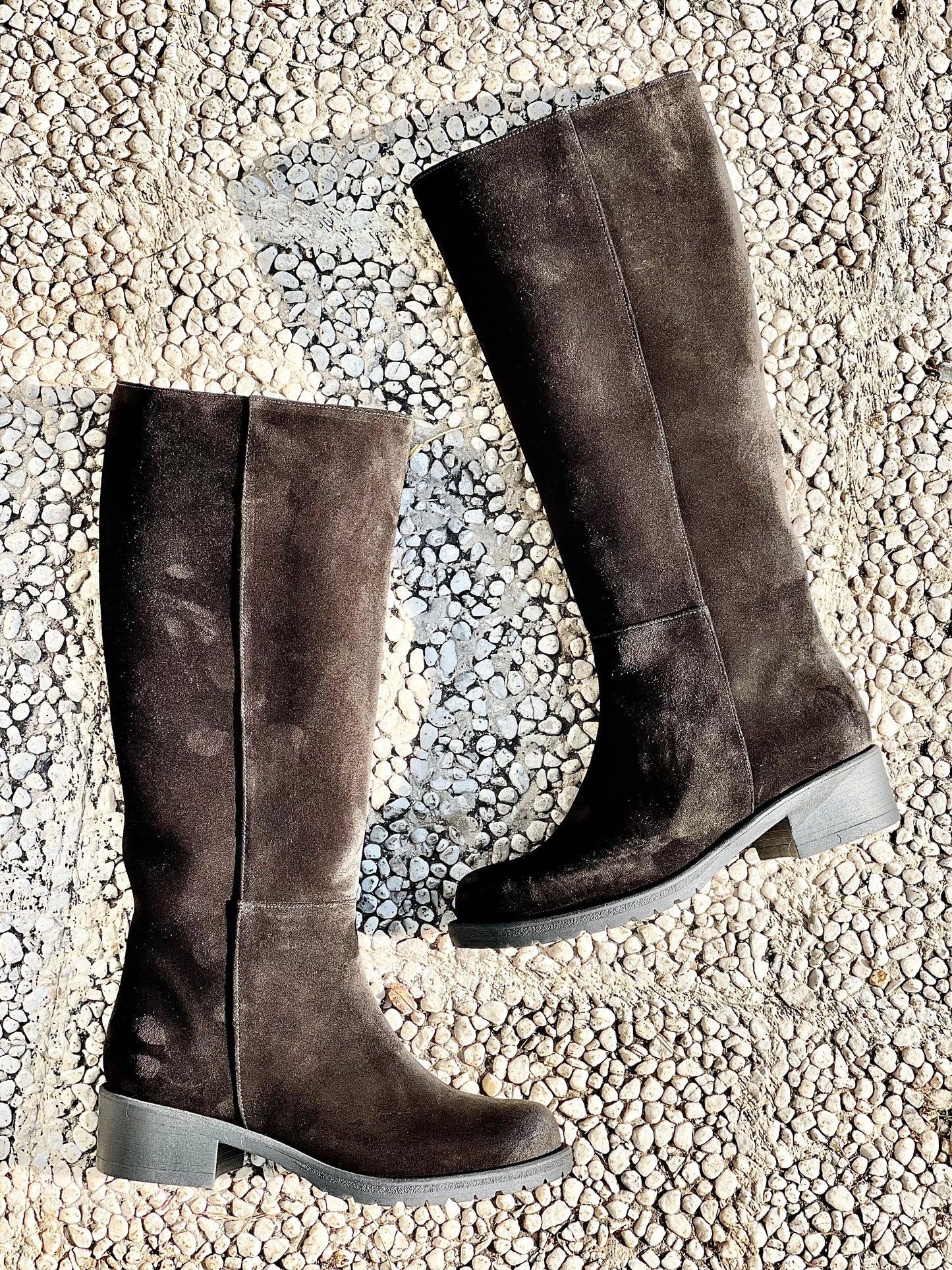 ZEUS BLACK SUEDE