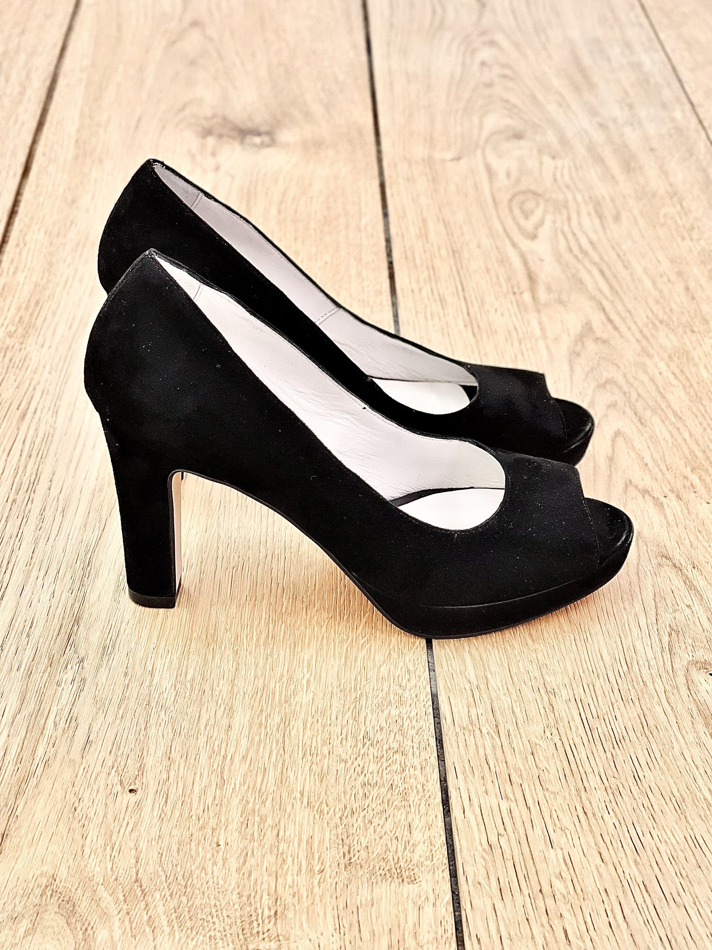 IRINA BLACK SUEDE