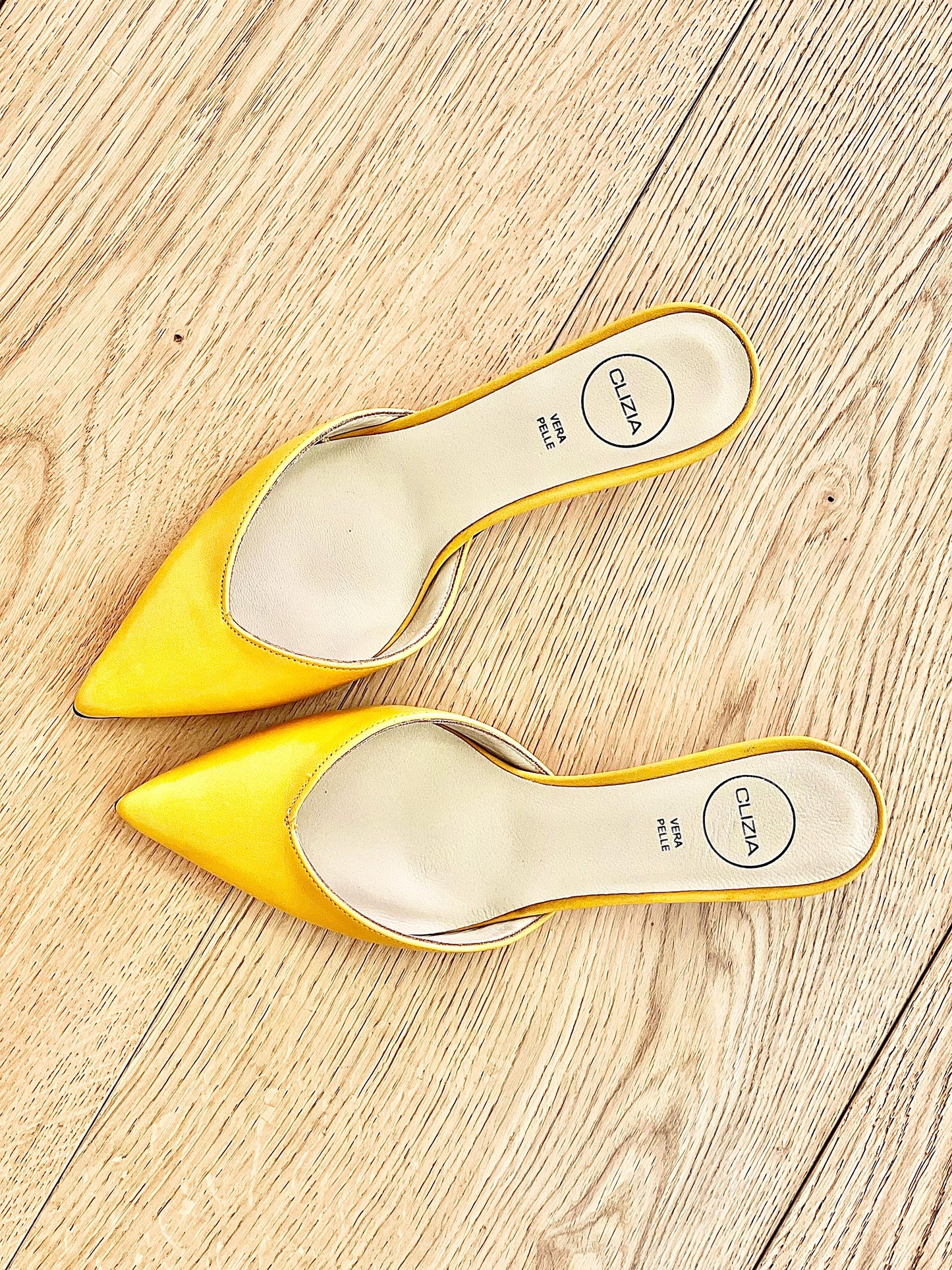 VIKY LEATHER YELLOW