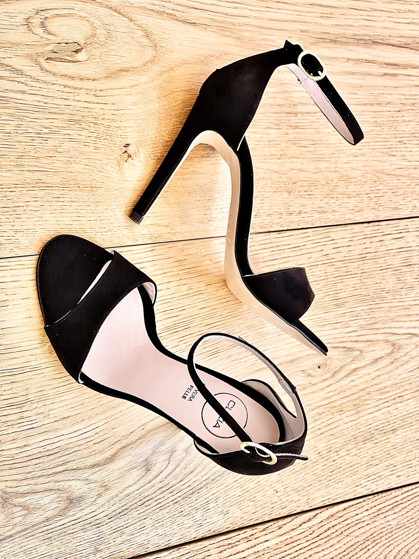 DANA BLACK SUEDE