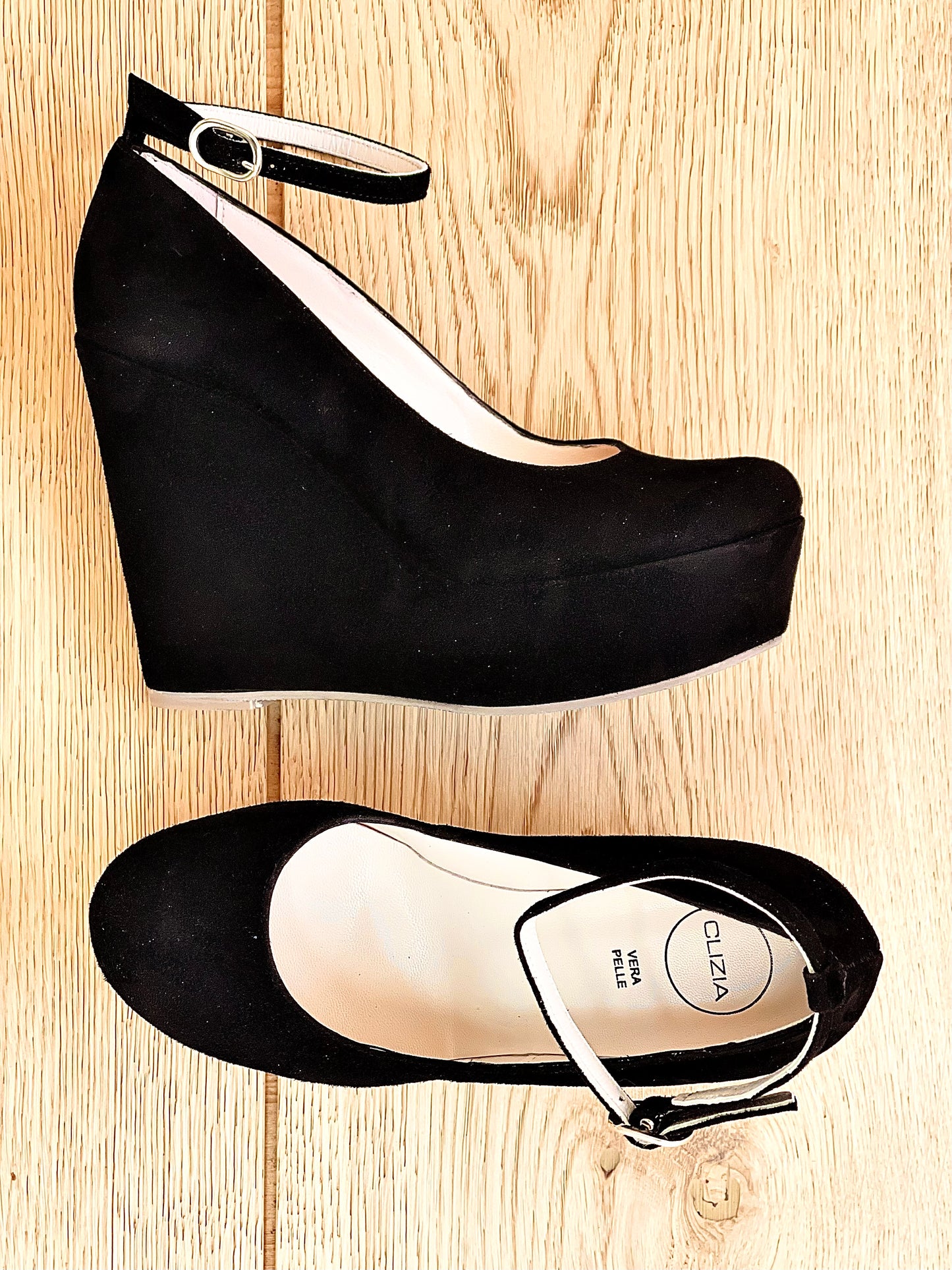 MONIQUE BLACK SUEDE