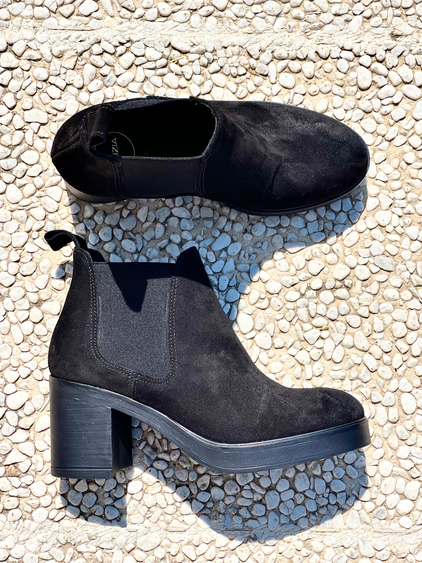 ZAIRA BLACK SUEDE