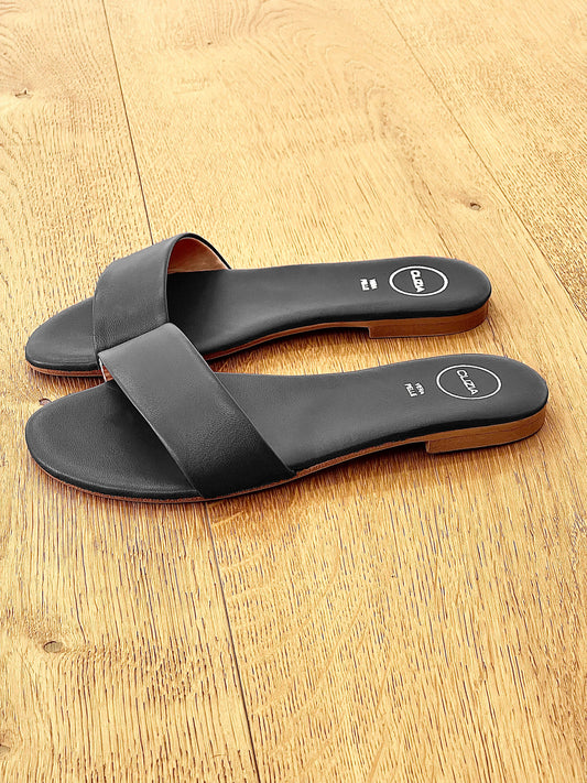 YIP MUSTA NAHKA