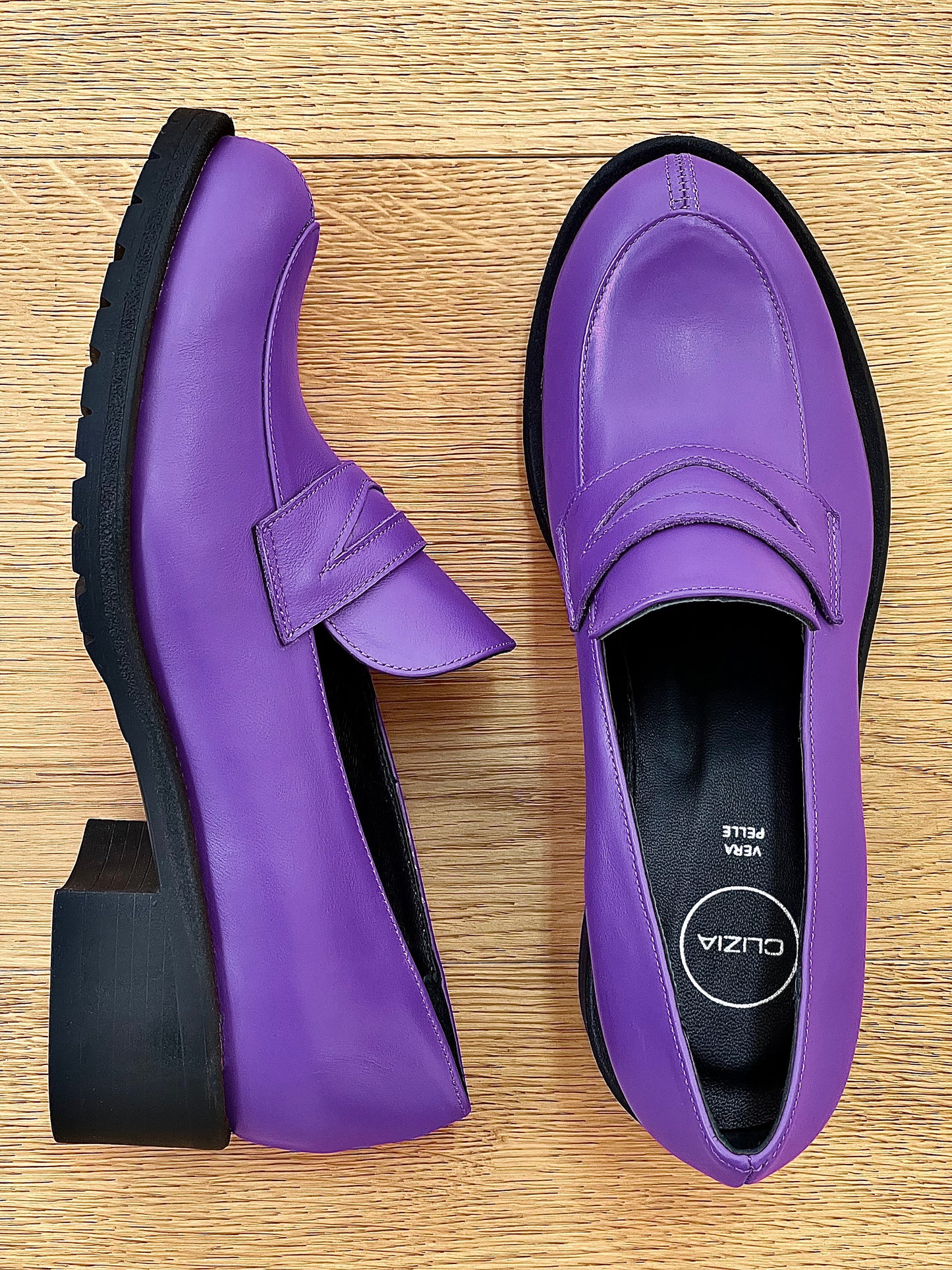 NELLY, VIOLETTI NAHKA