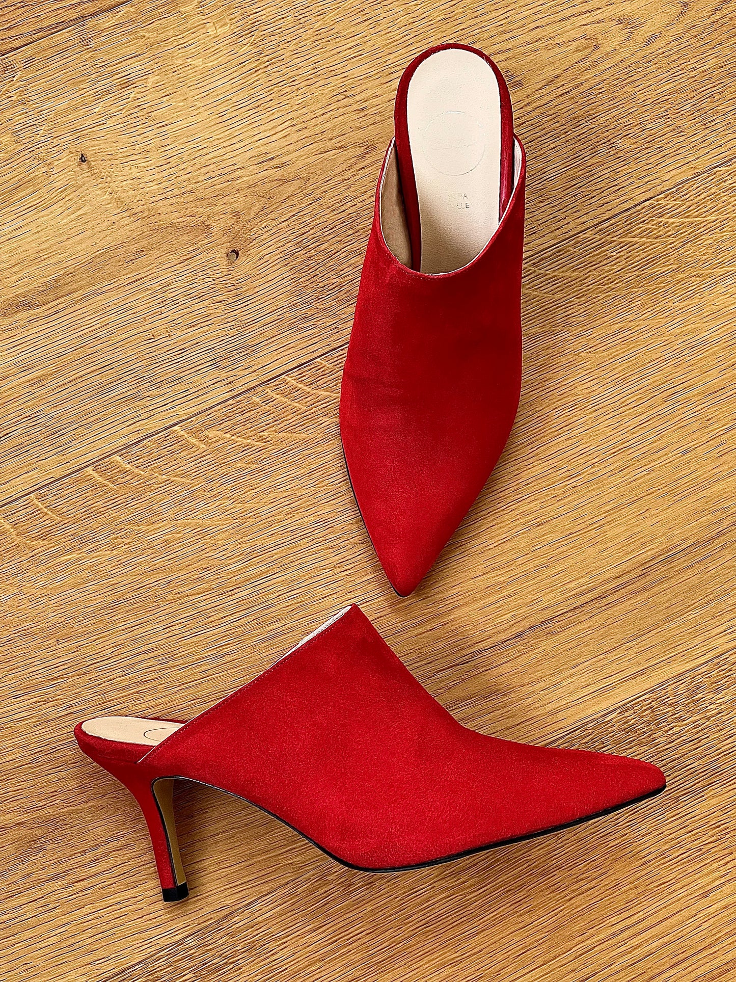 CRUZ PUNAINEN SUEDE