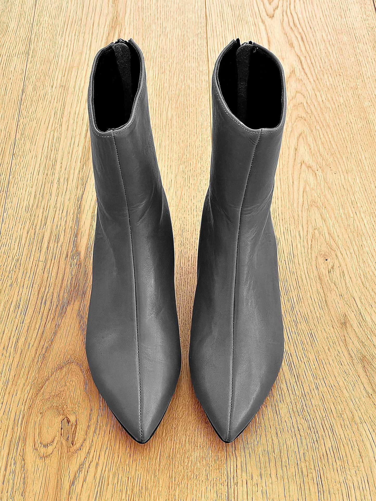 PLANET LEATHER HARMAA