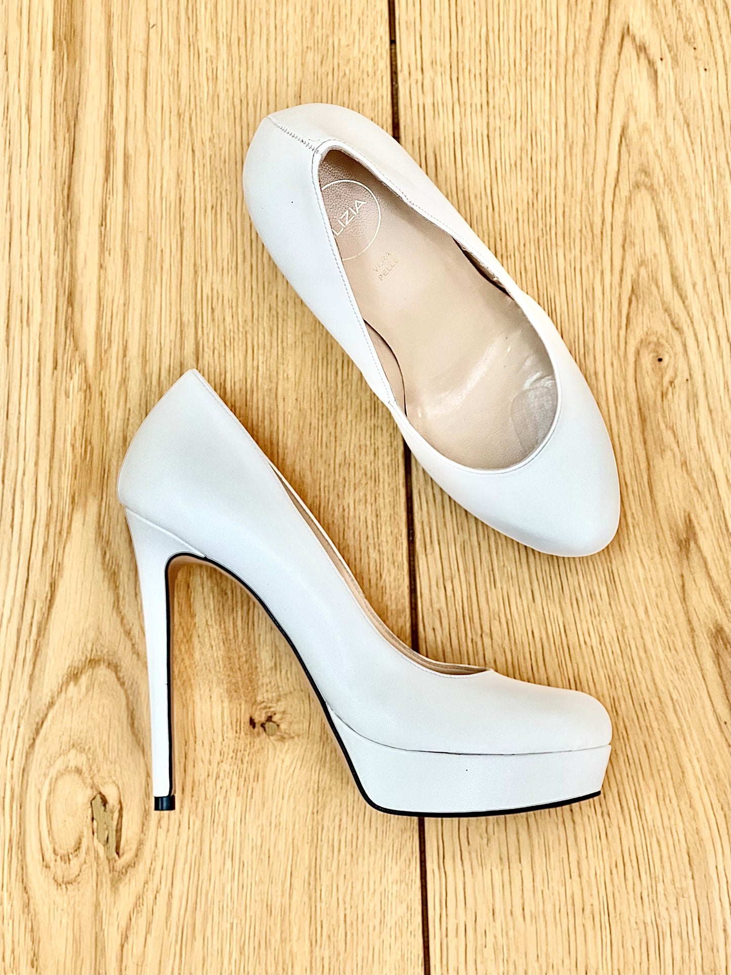 EVEN WHITE