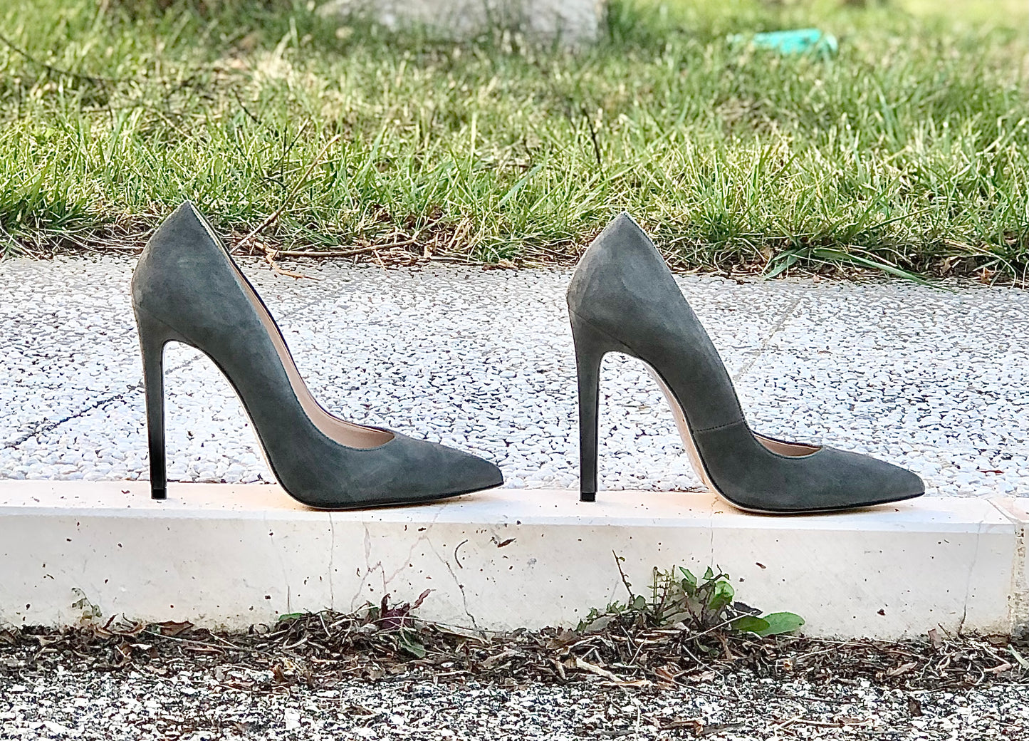 NOE GREY SUEDE