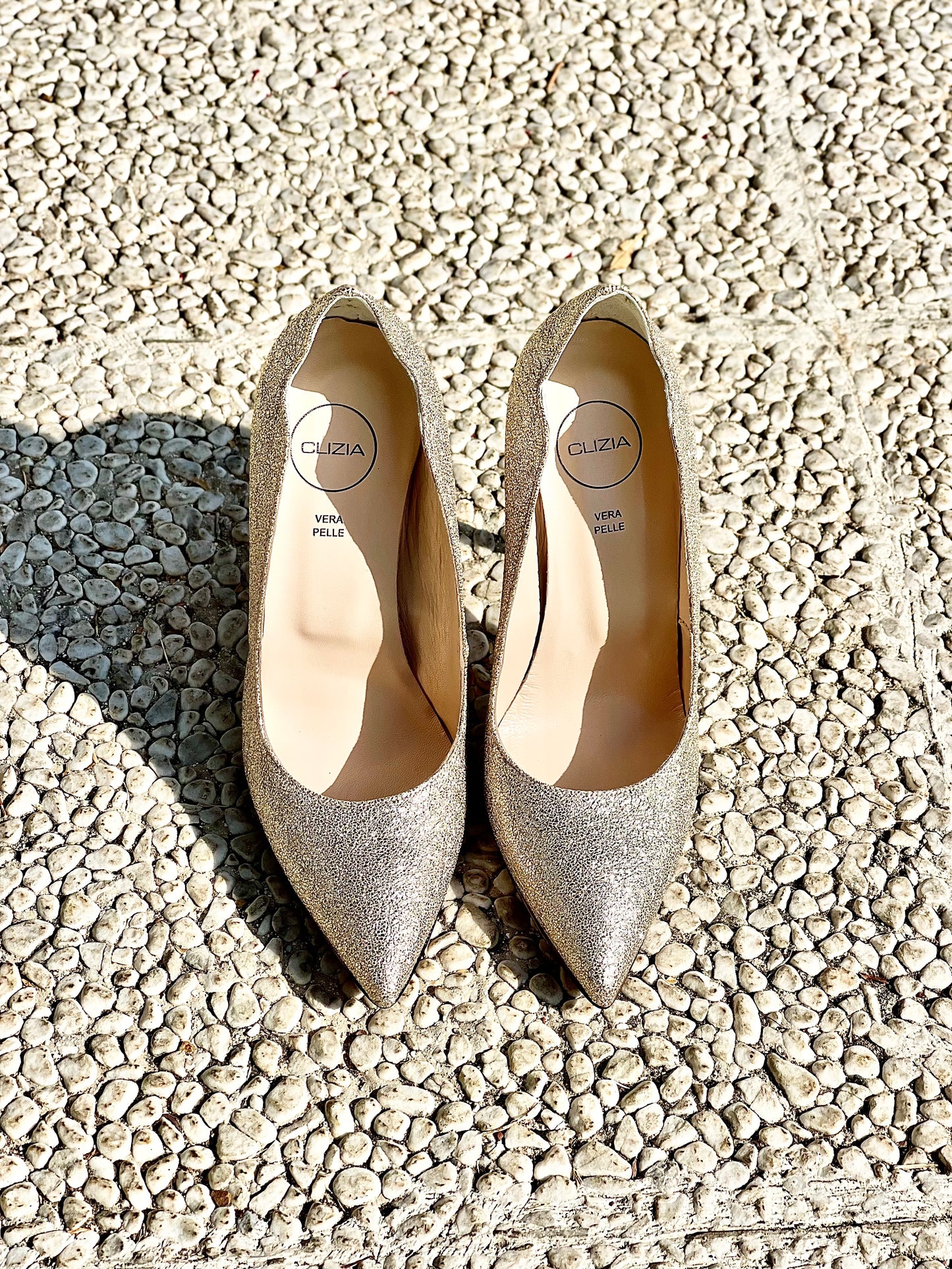 LOLA GOLD