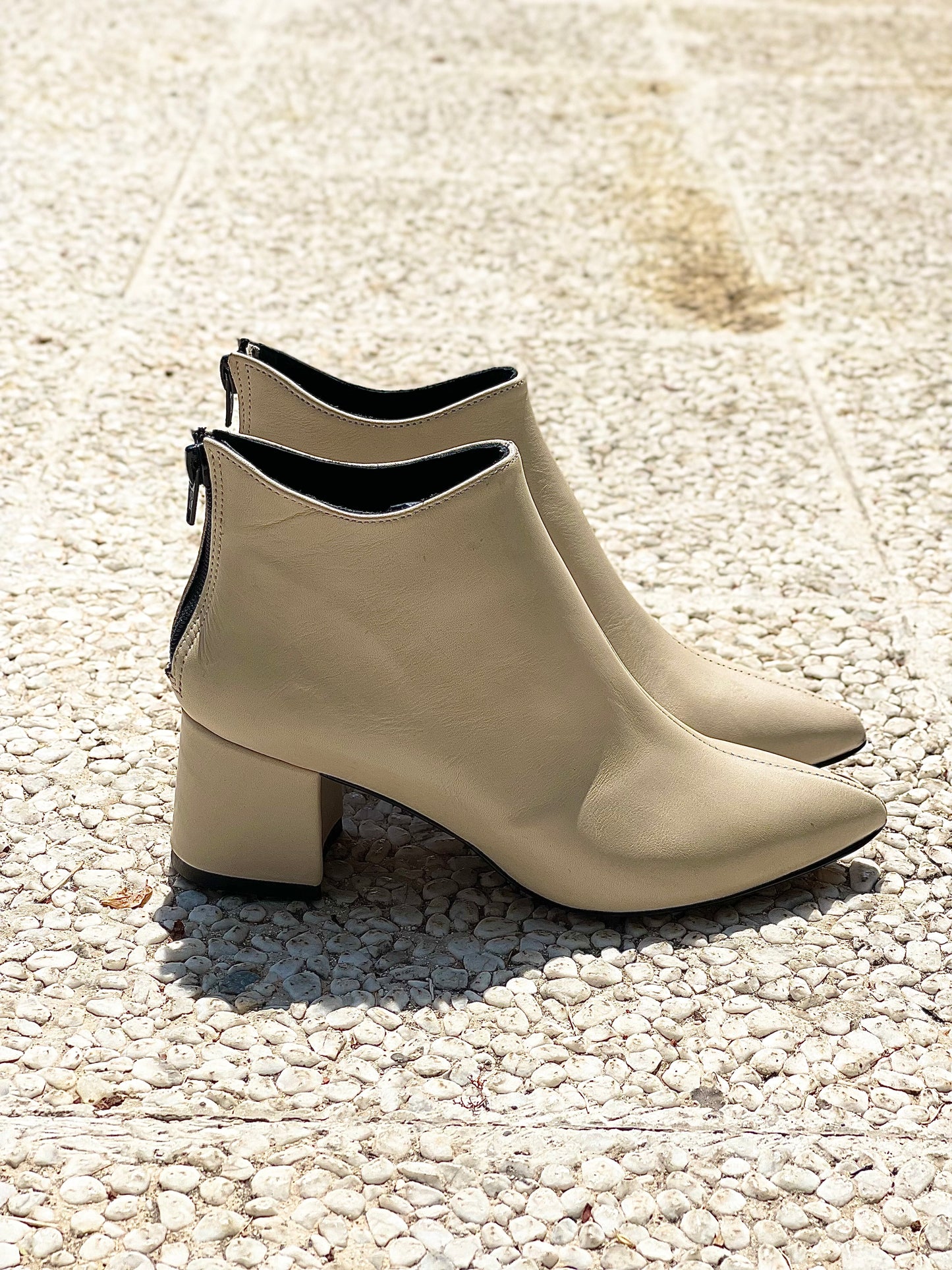 HAUSKA BEIGE