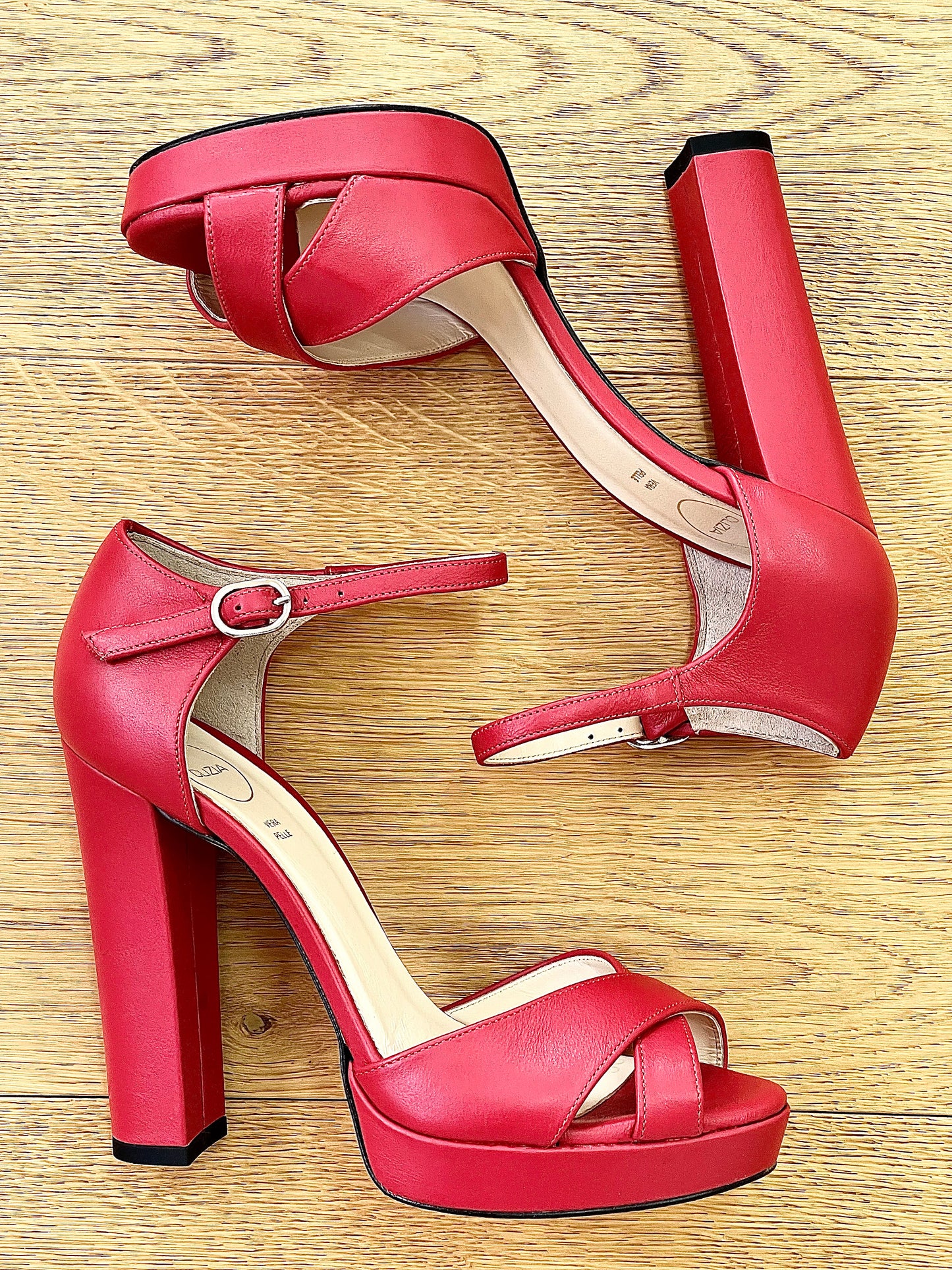 CUIR BRAIS ROUGE