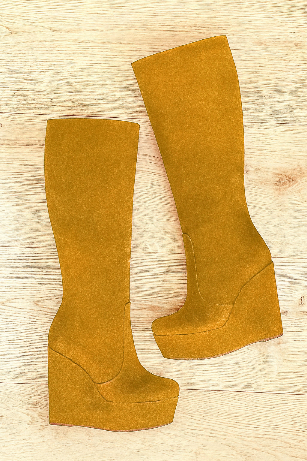 SAM OCHRE SUEDE