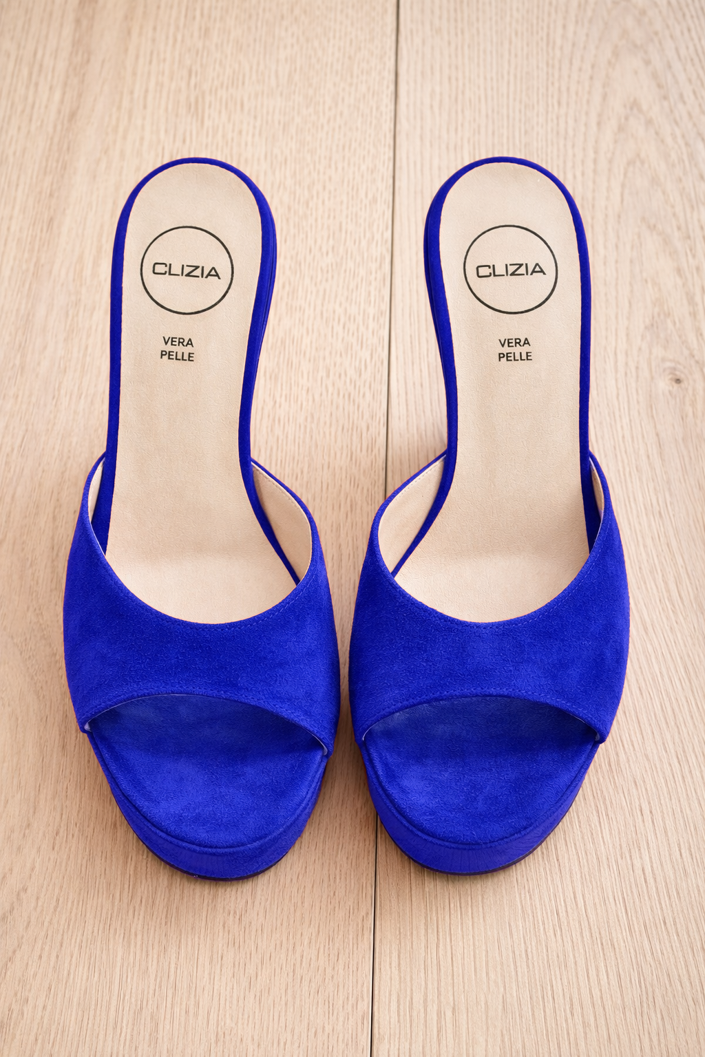 LIPSEY SUEDE BLEU CLAIR