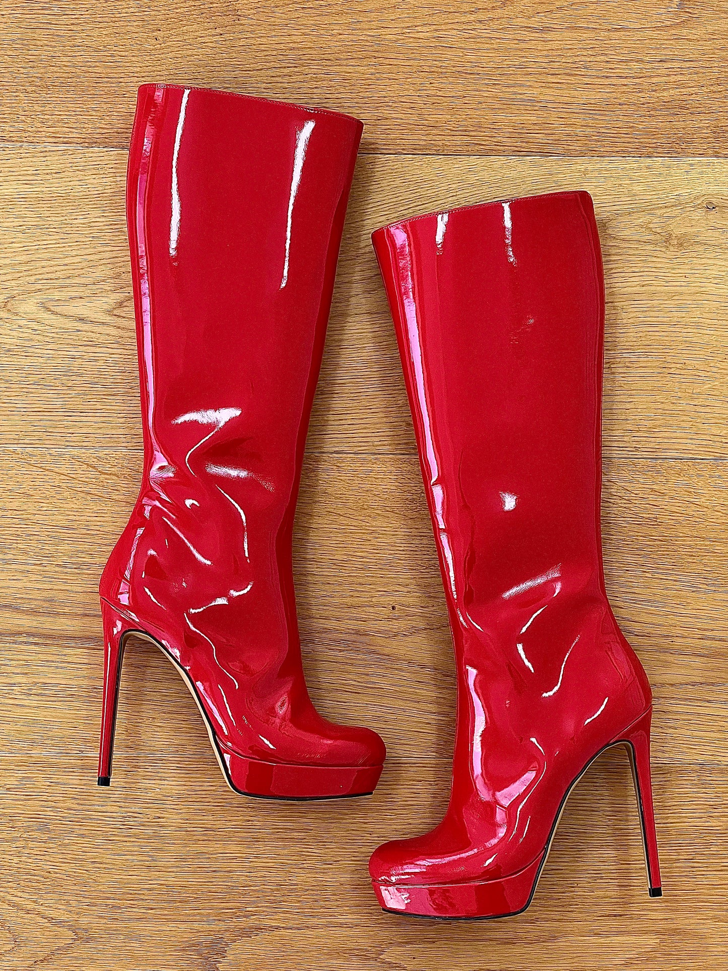 PEINTURE ROUGE URSULA