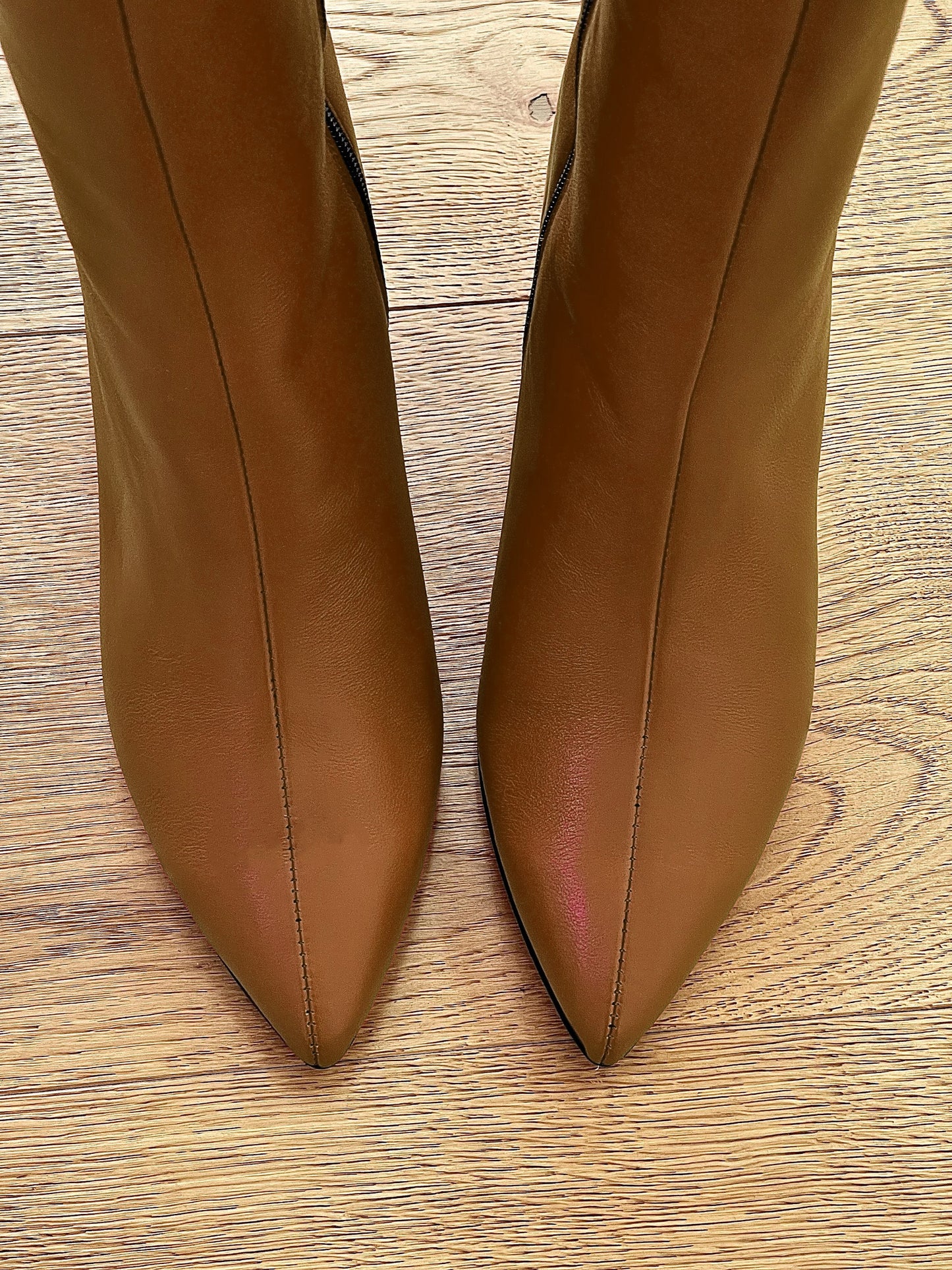 MARQUE EN CUIR COGNAC