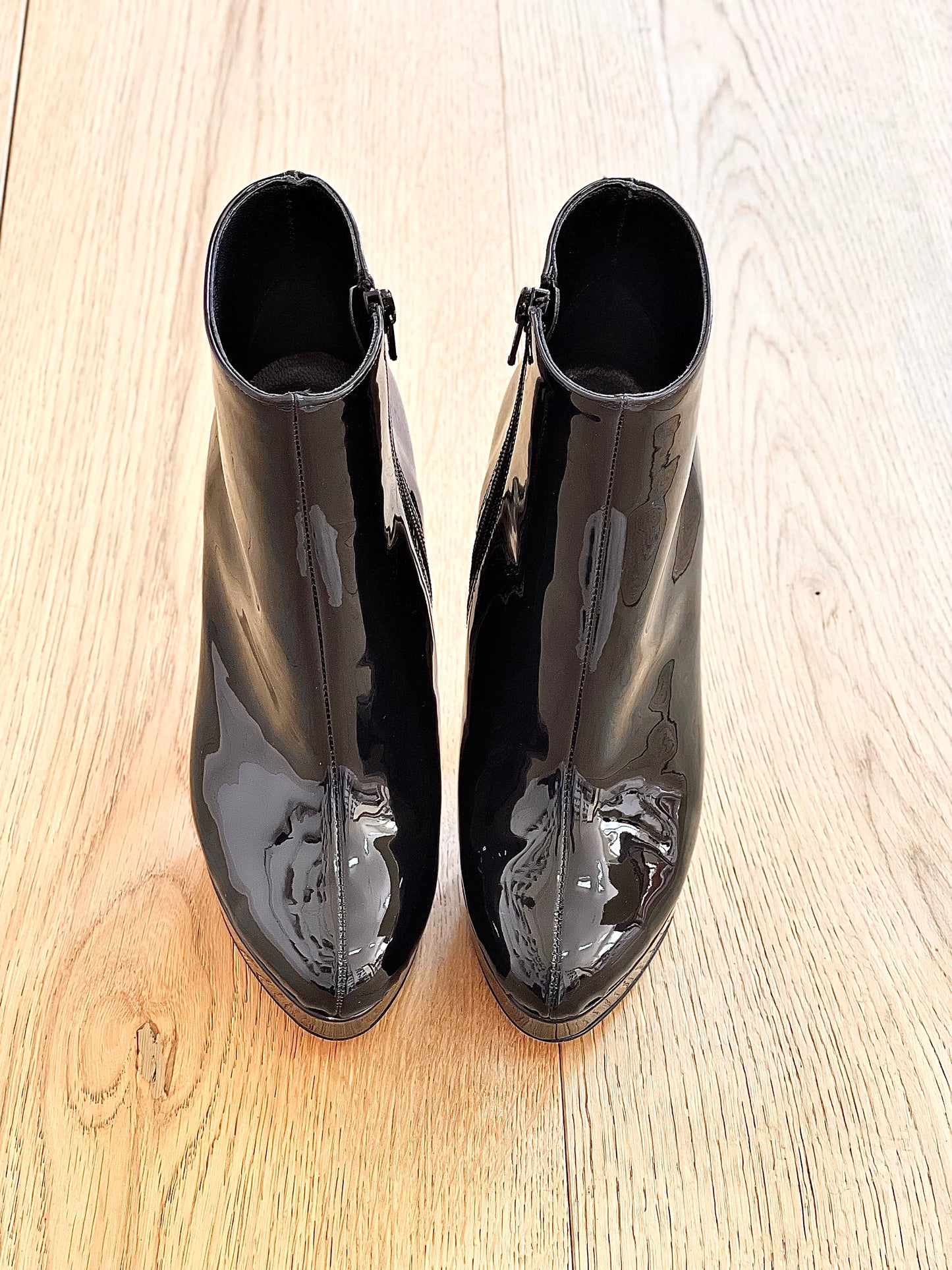 DASHA CUIR VERNI NOIR