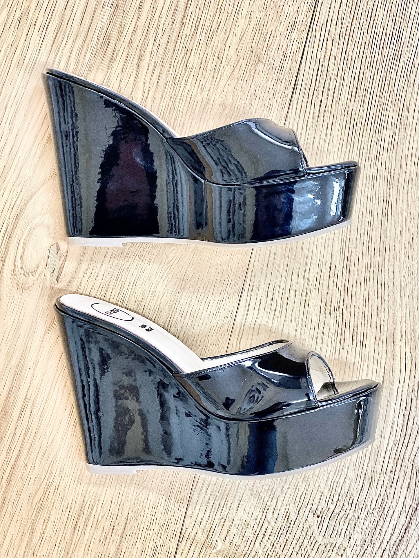 ALLISON NOIR CUIR VERNI