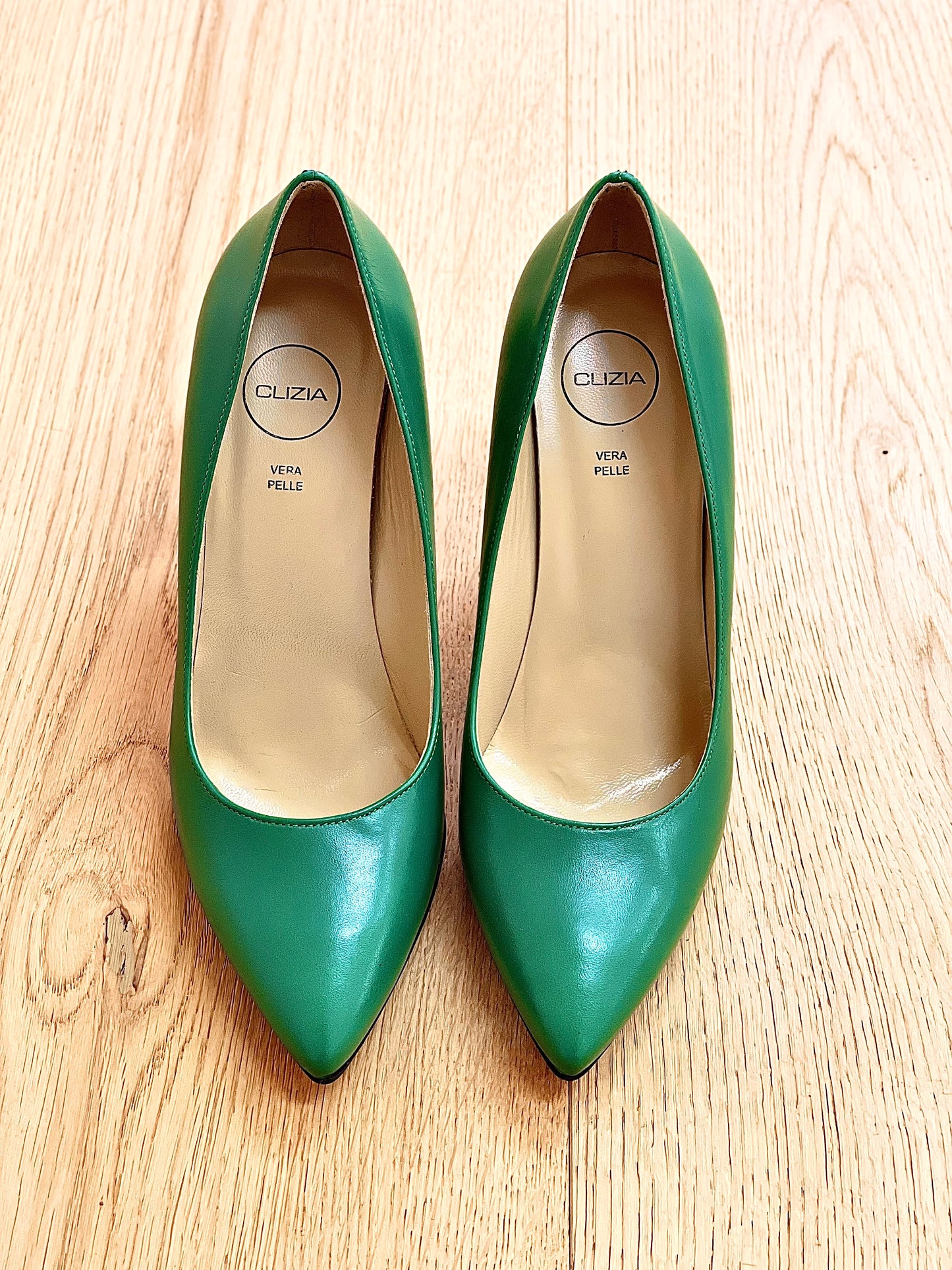 EMY GREEN LEATHER