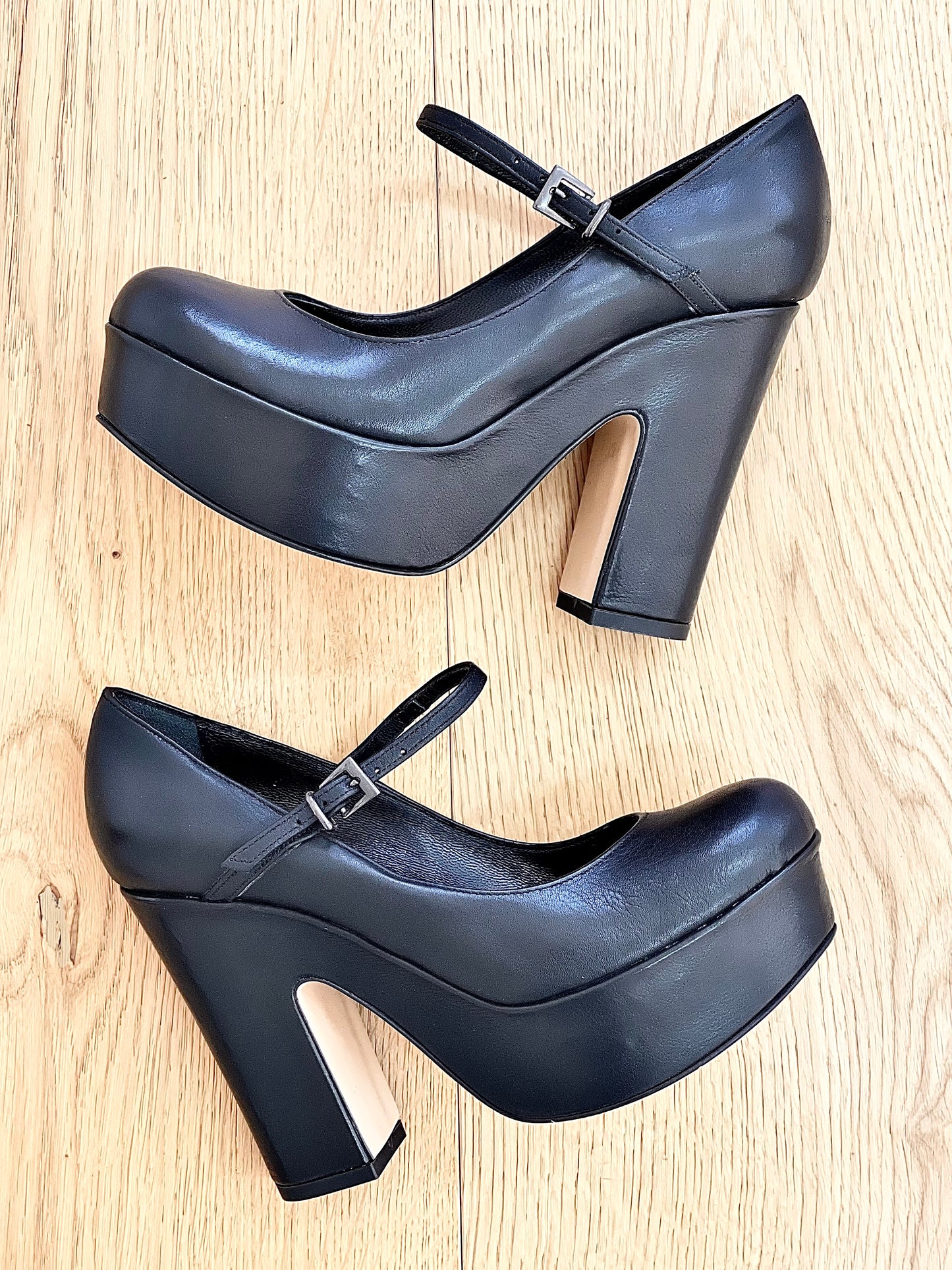 FINLEY LEATHER BLACK