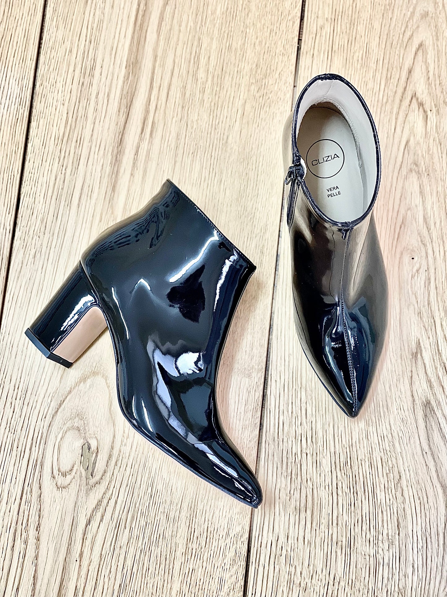 FURY NOIR CUIR VERNI