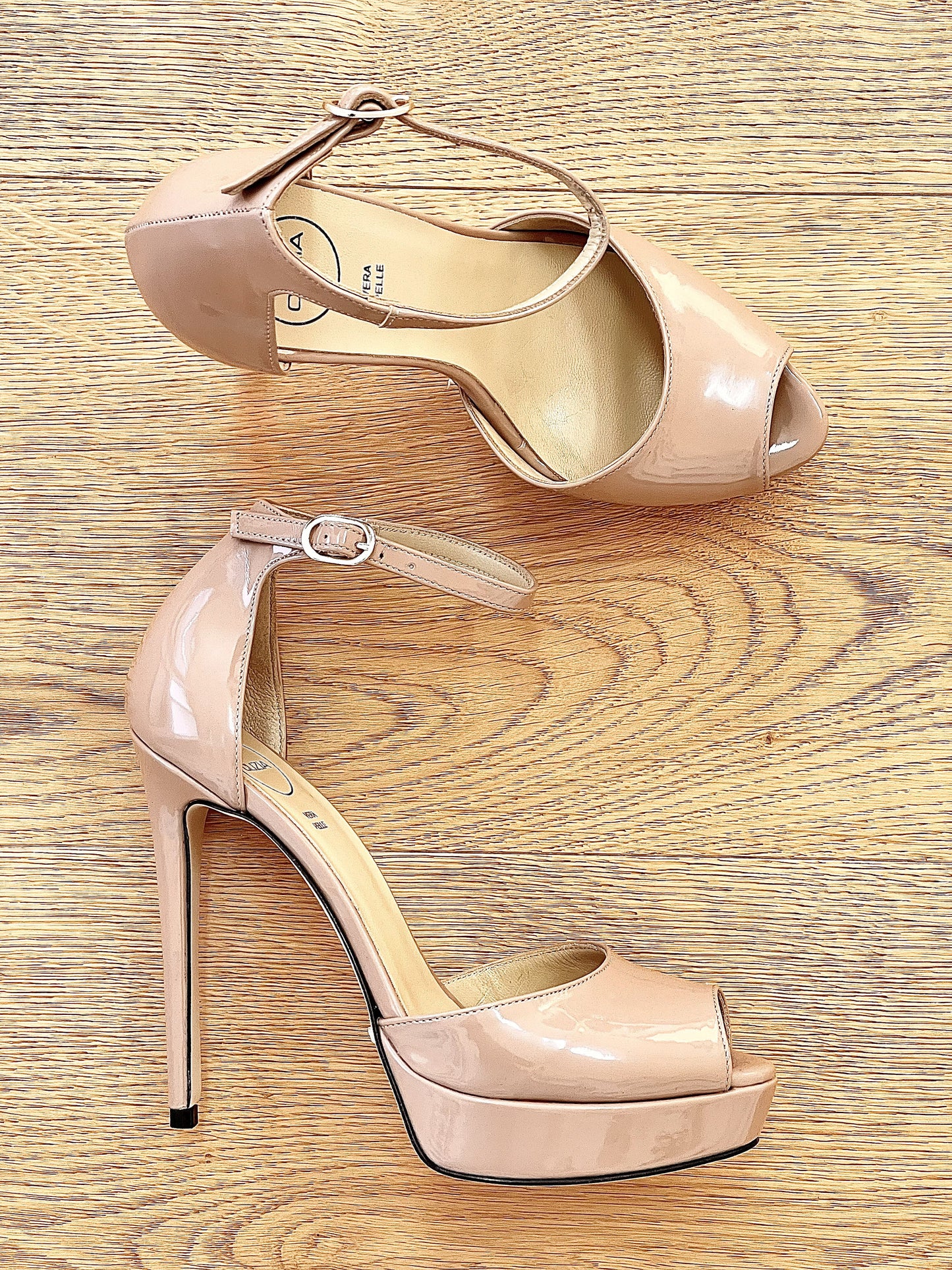 HALLE NUDE CUIR VERNI