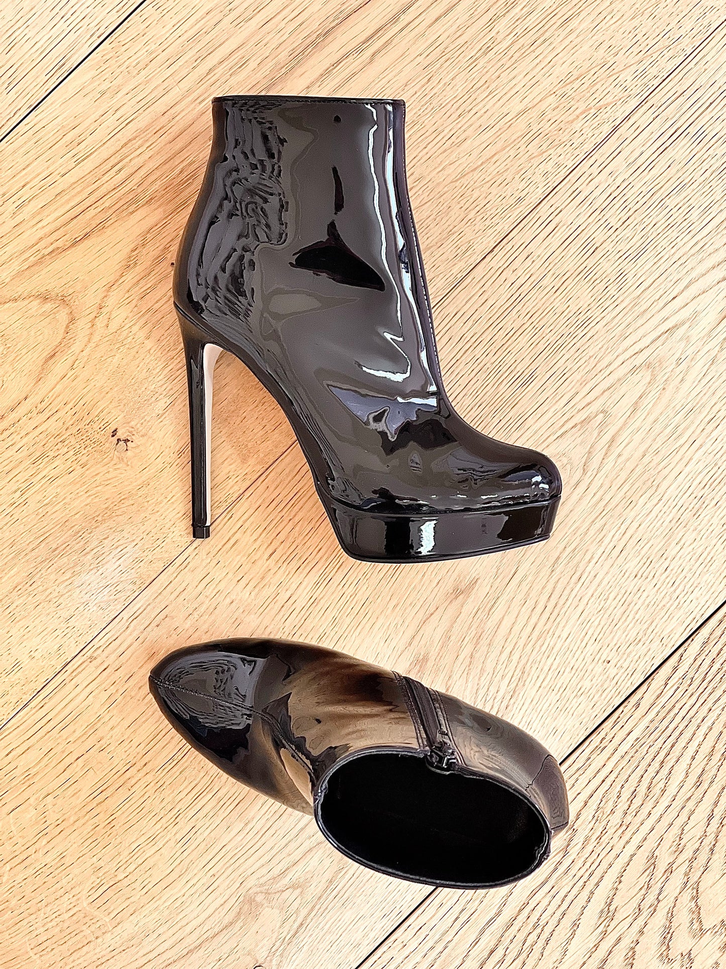 DASHA CUIR VERNI NOIR