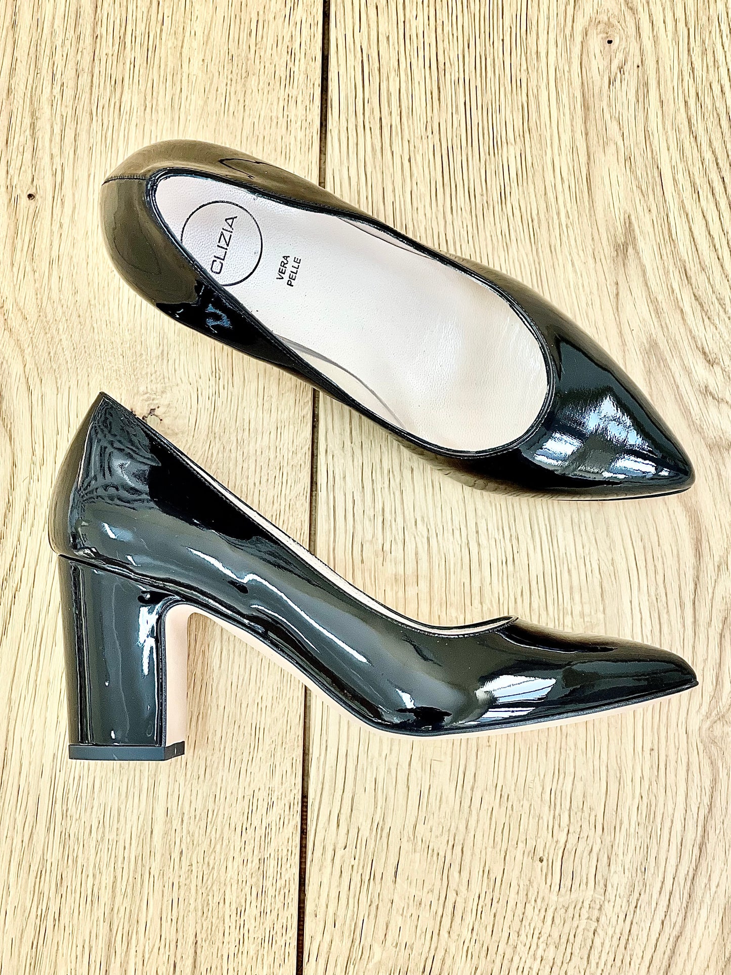 MALU NOIR CUIR VERNI