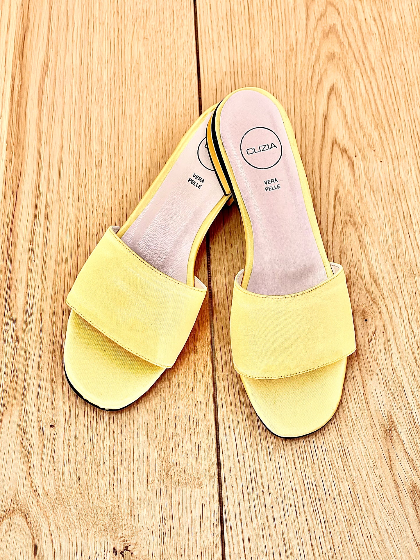 MANHATTAN SATIN JAUNE