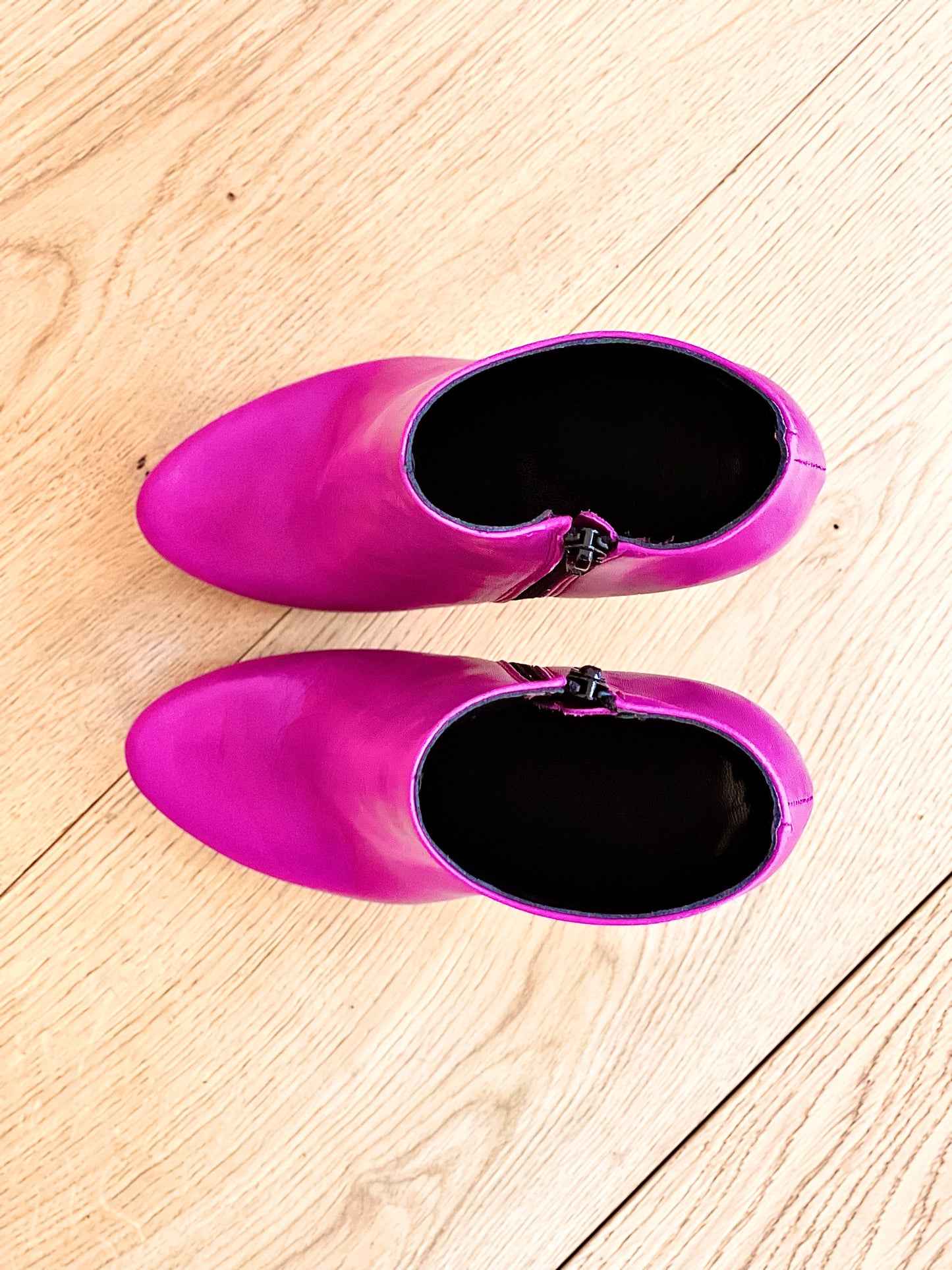 LOREN CUIR FUCHSIA