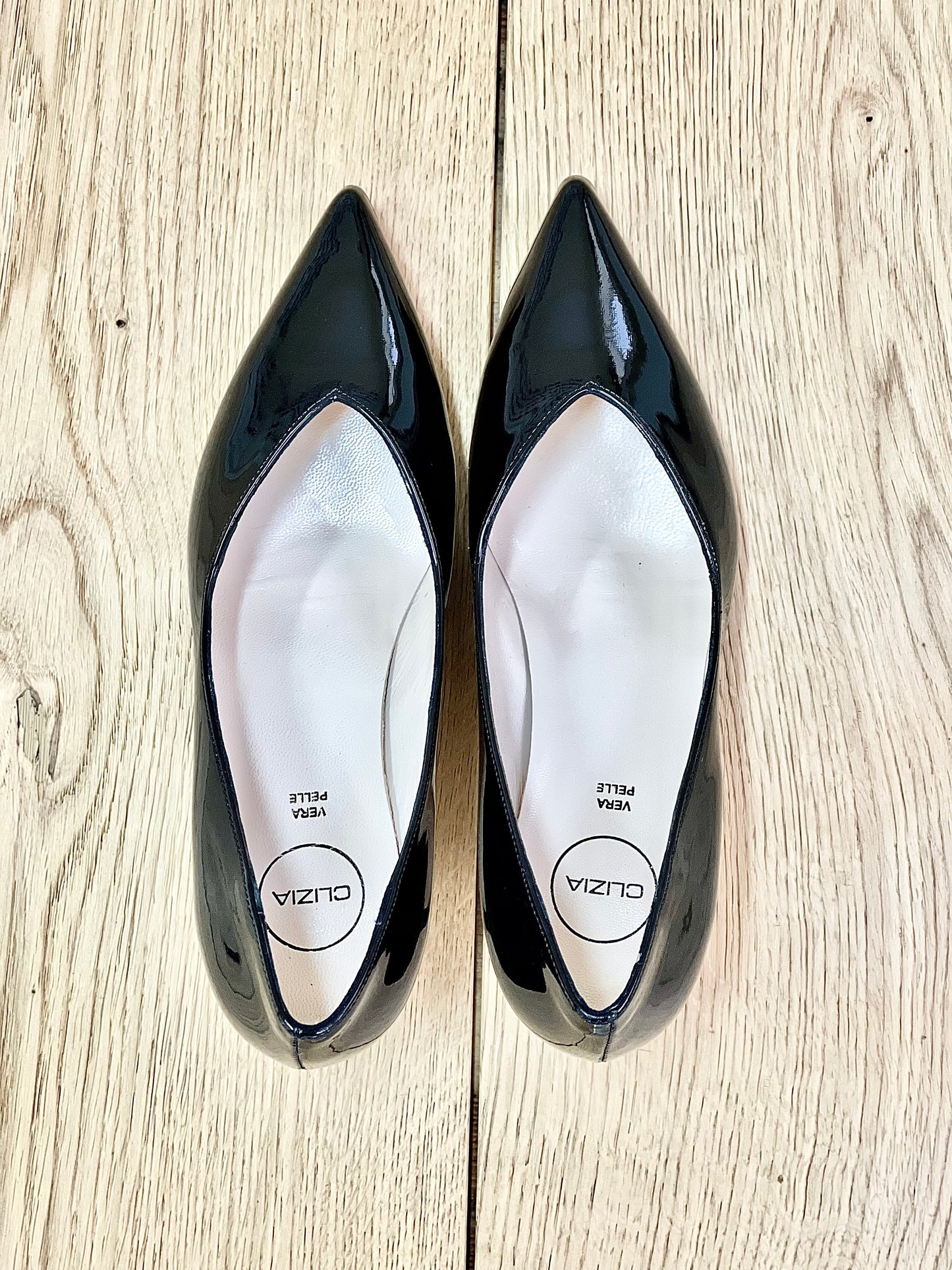 SUSAN NOIR CUIR VERNI