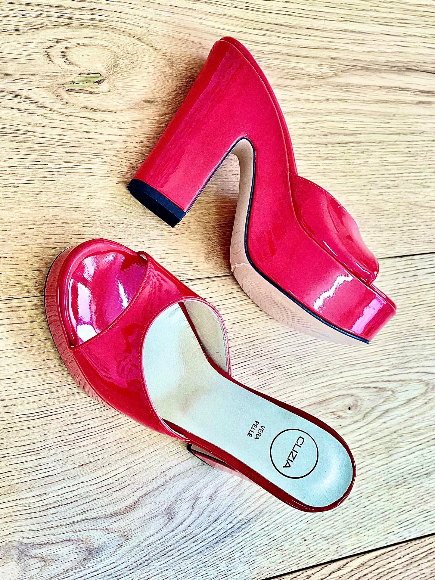 PEINTURE ROUGE LIPSEY