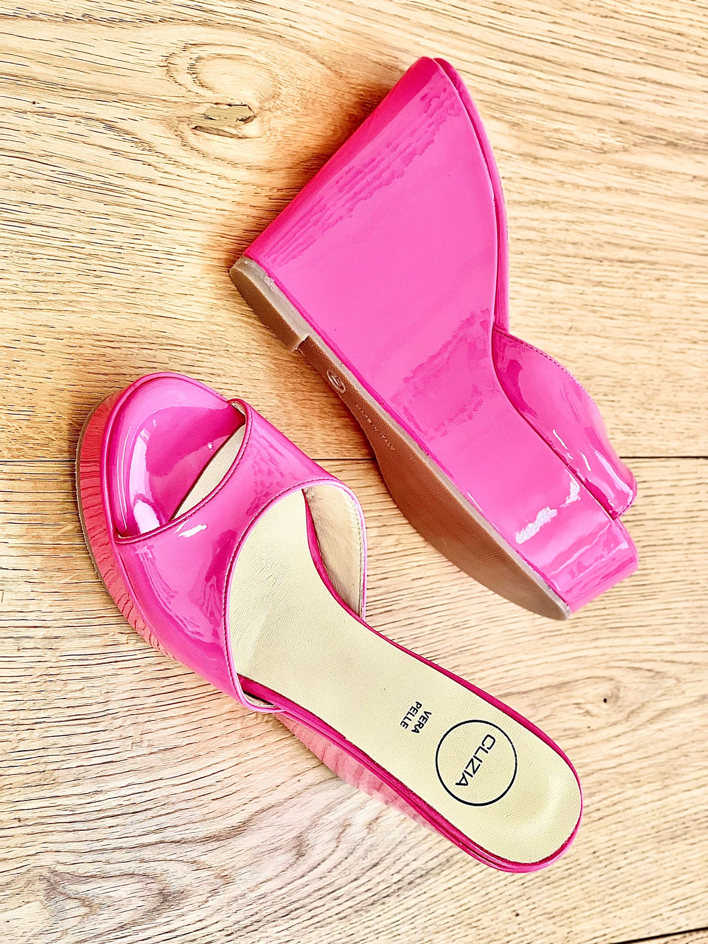 ALLISON CUIR VERNI FUCHSIA