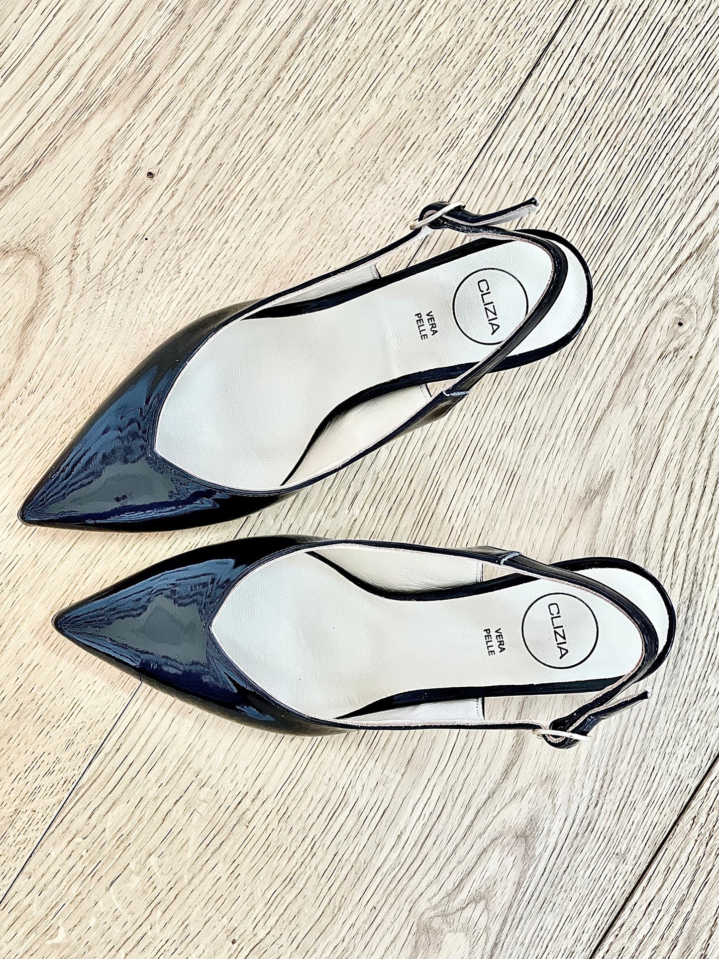 TANIA CUIR VERNI NOIR