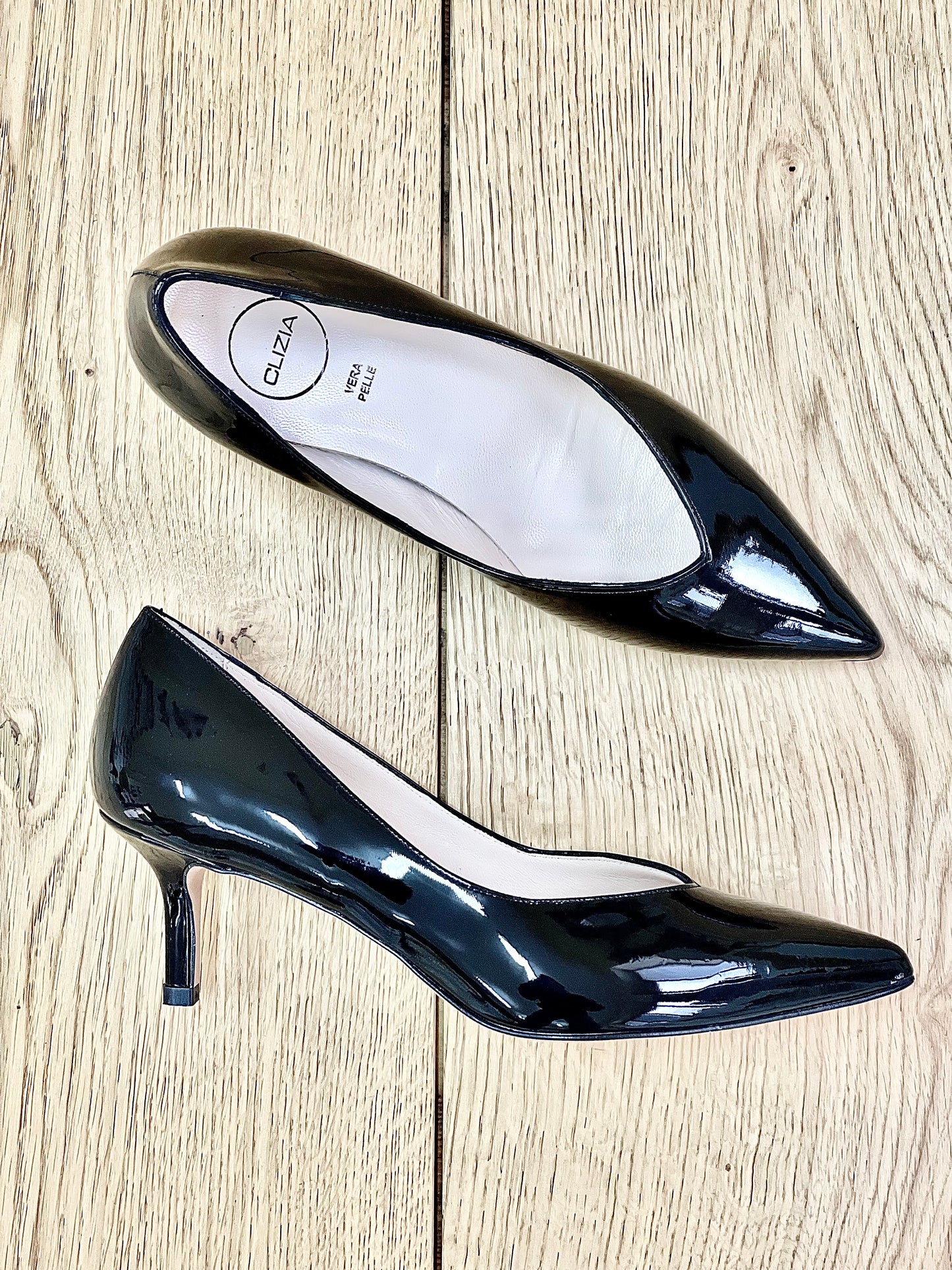 SUSAN NOIR CUIR VERNI