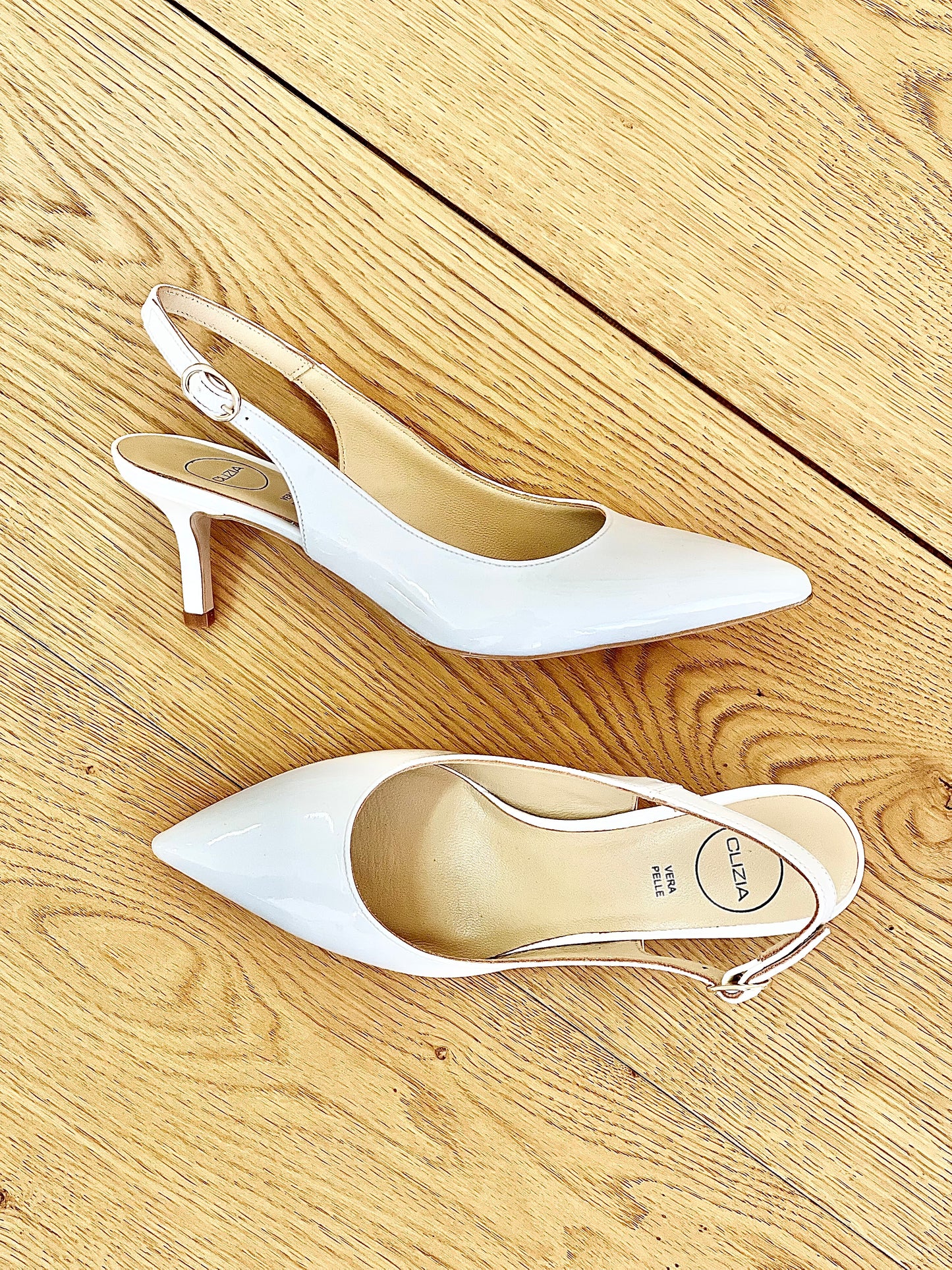 SONIA BLANC CUIR VERNI