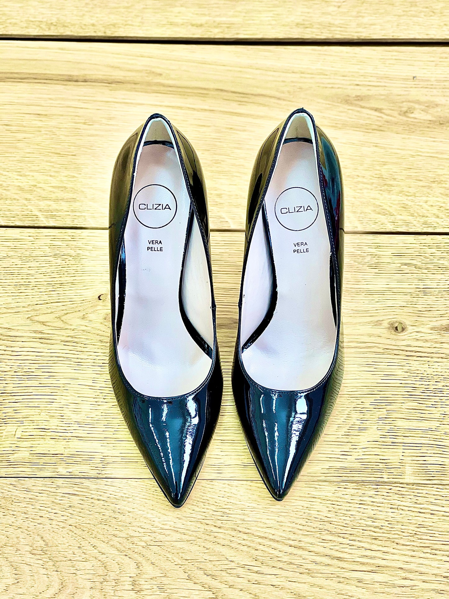 NOEUD CUIR VERNI NOIR