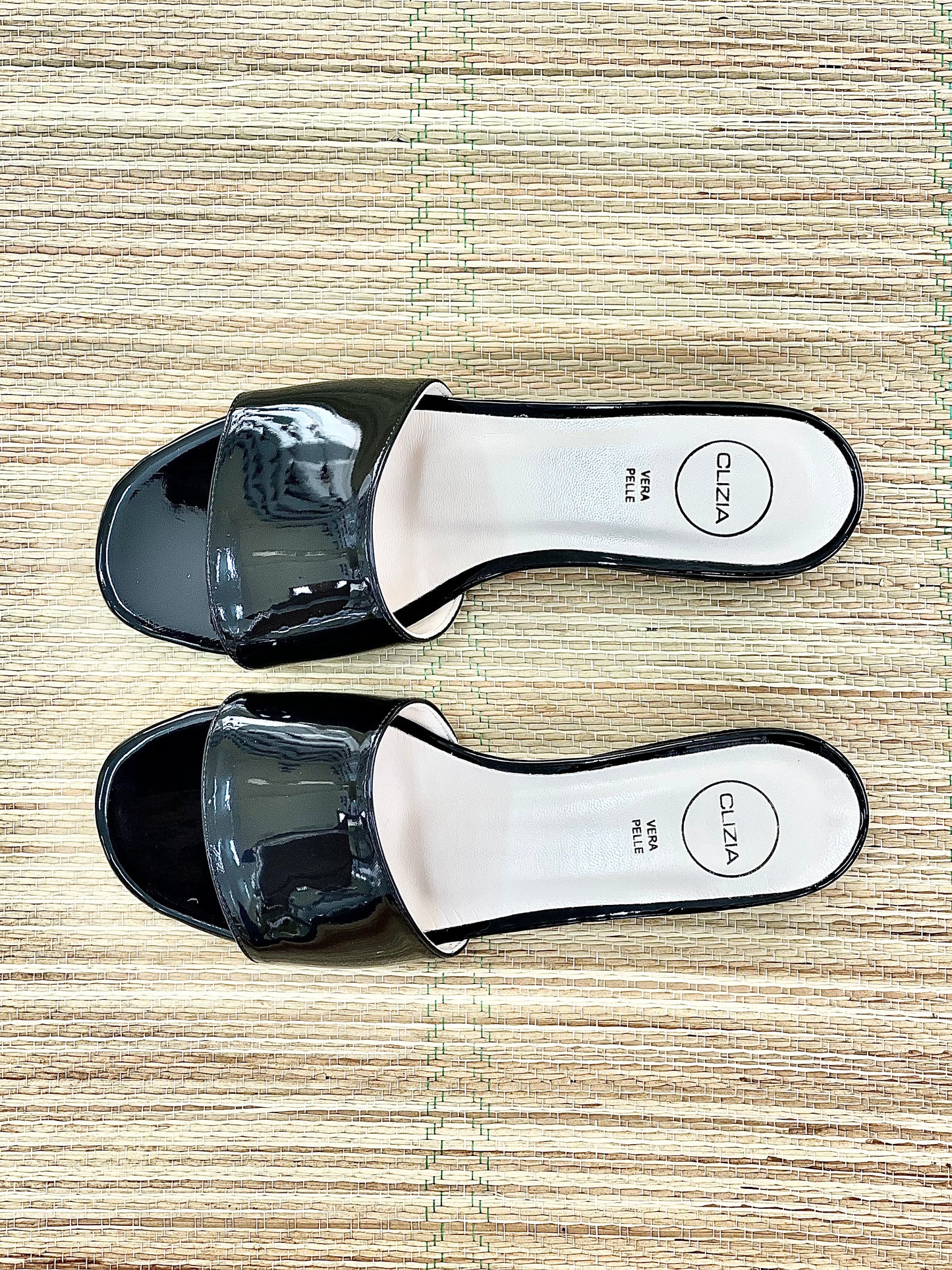 MANHATTAN NOIR CUIR VERNI