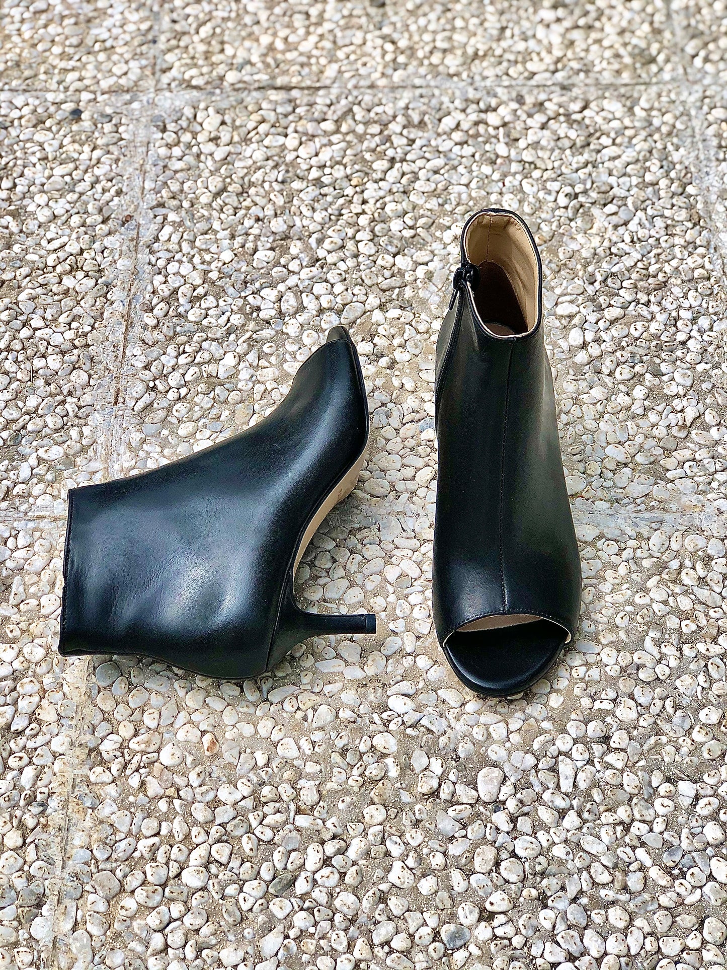 AFRICA LEATHER BLACK